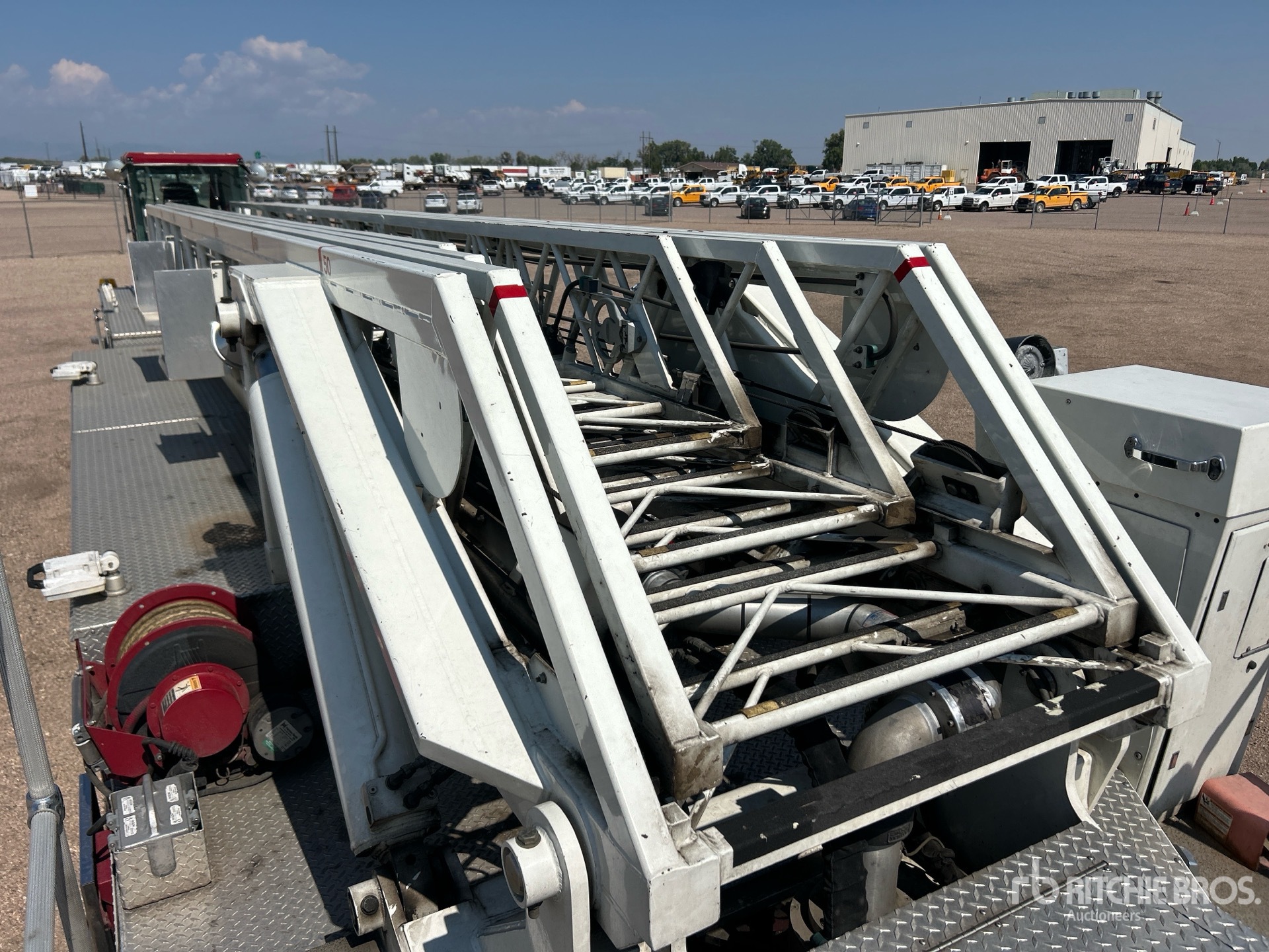 2009 Pierce S/A Ladder Trailer