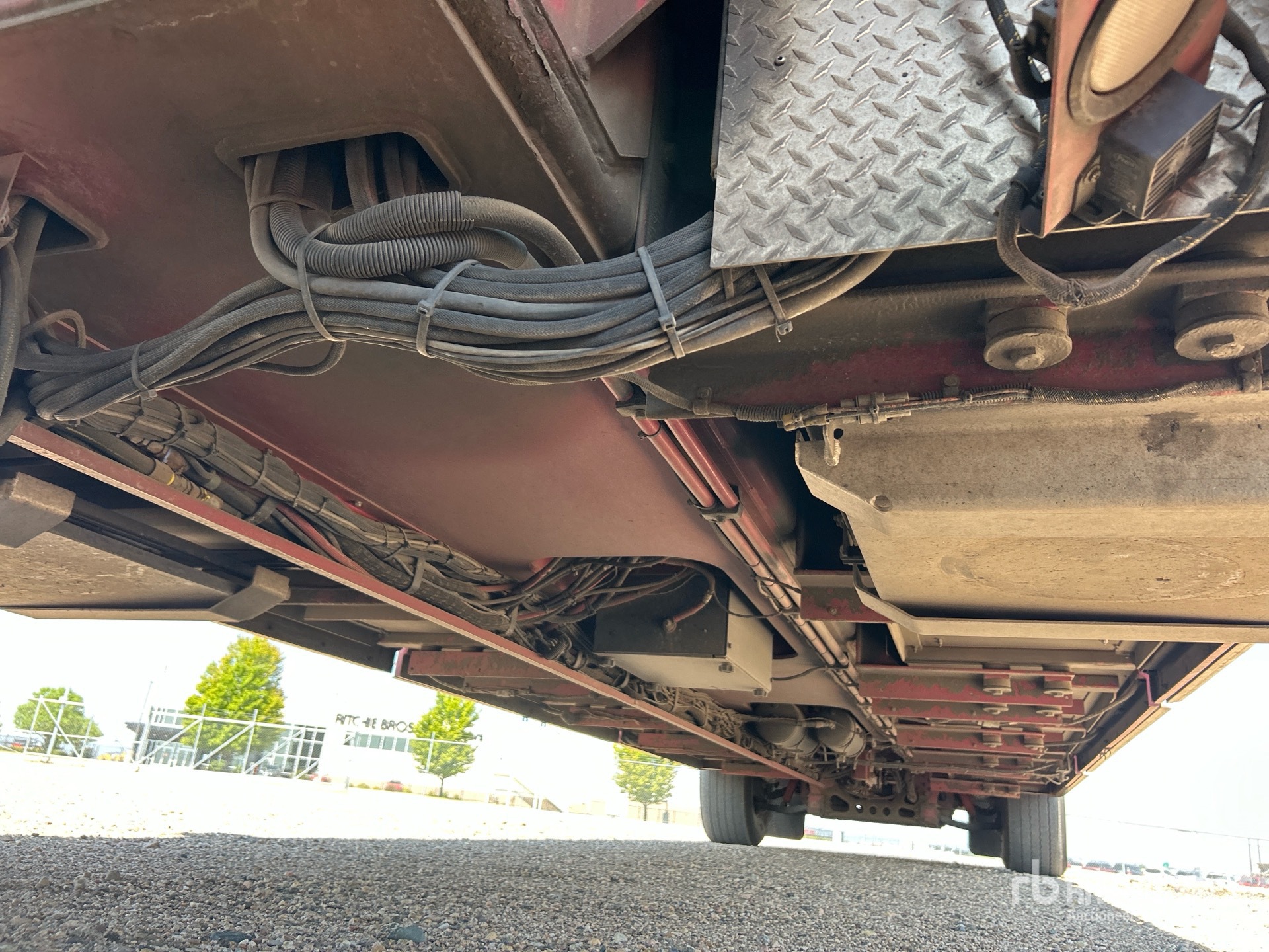 2009 Pierce S/A Ladder Trailer