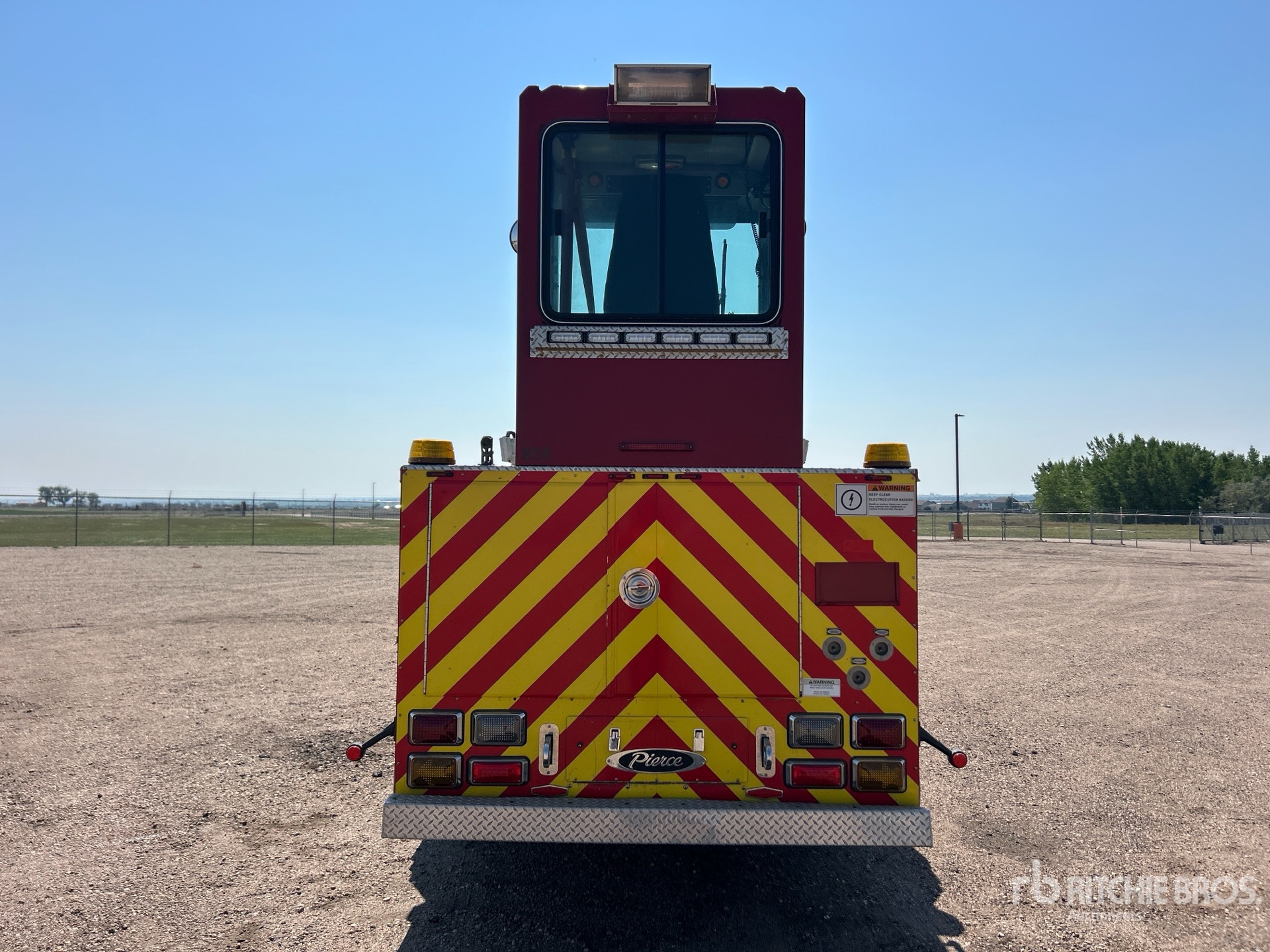 2009 Pierce S/A Ladder Trailer
