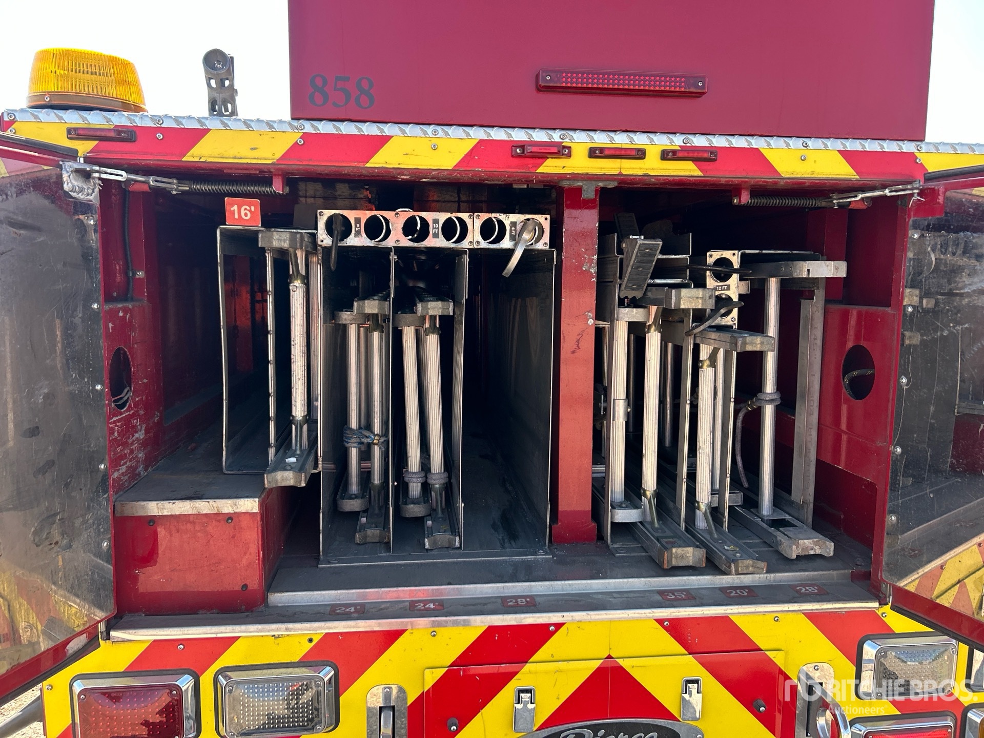 2009 Pierce S/A Ladder Trailer
