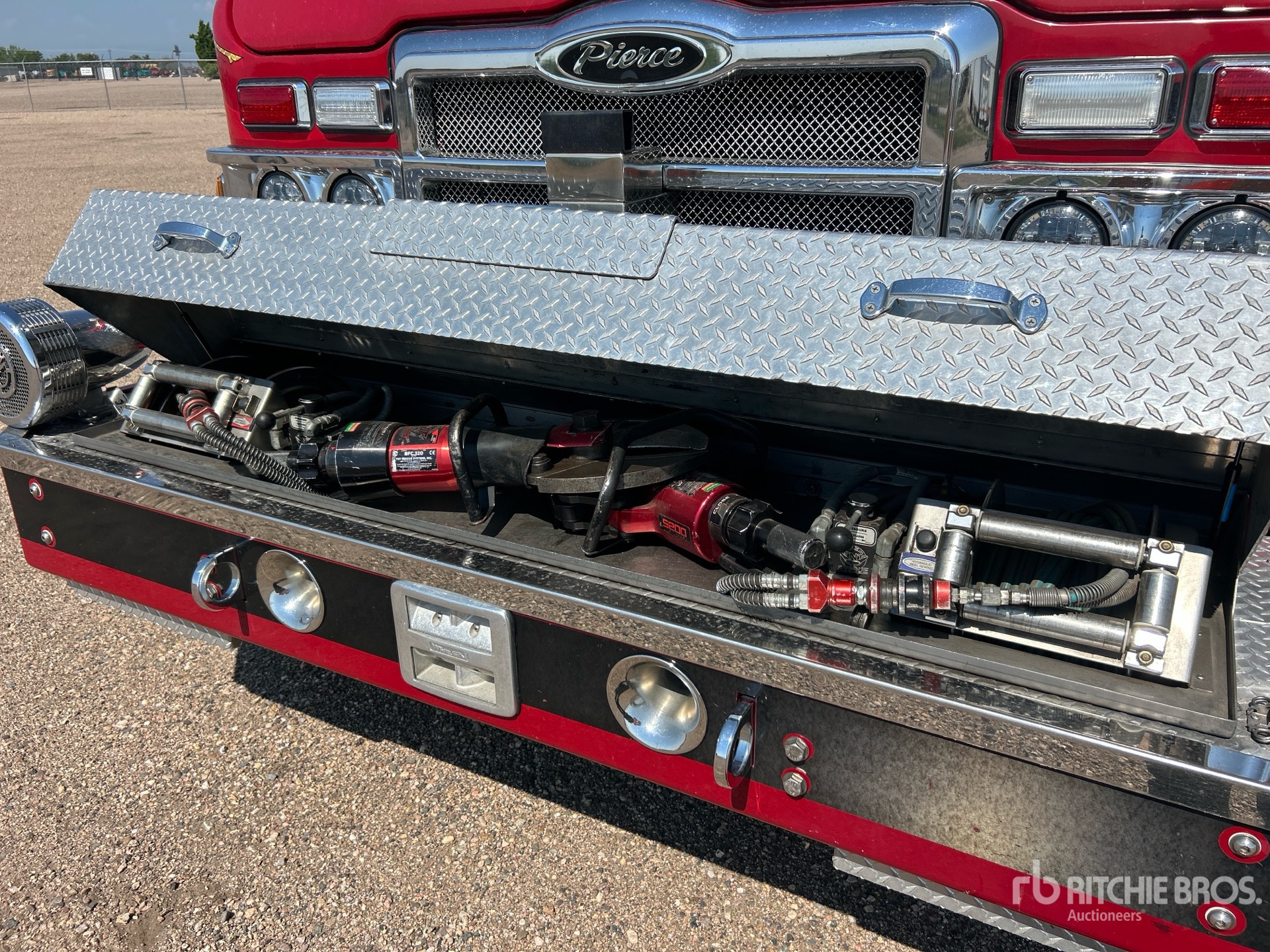 2009 Pierce S/A Ladder Trailer