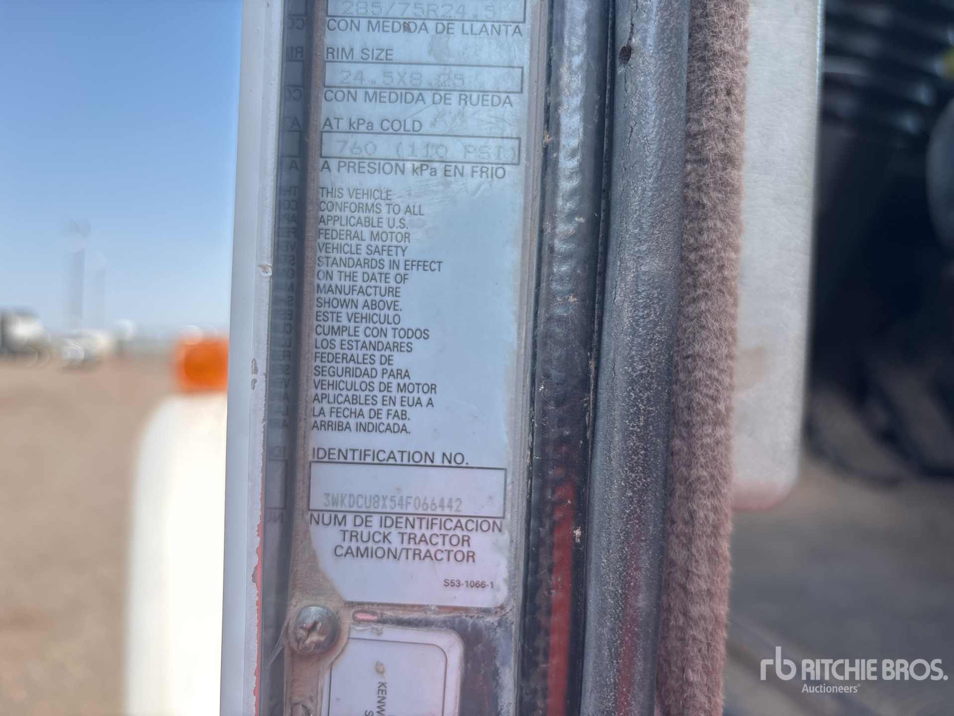 2004 Kenworth T800