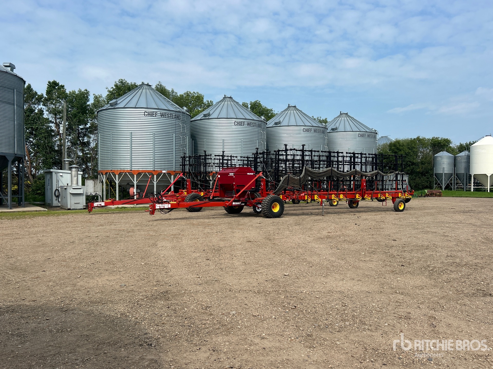 2014 Bourgault 7200