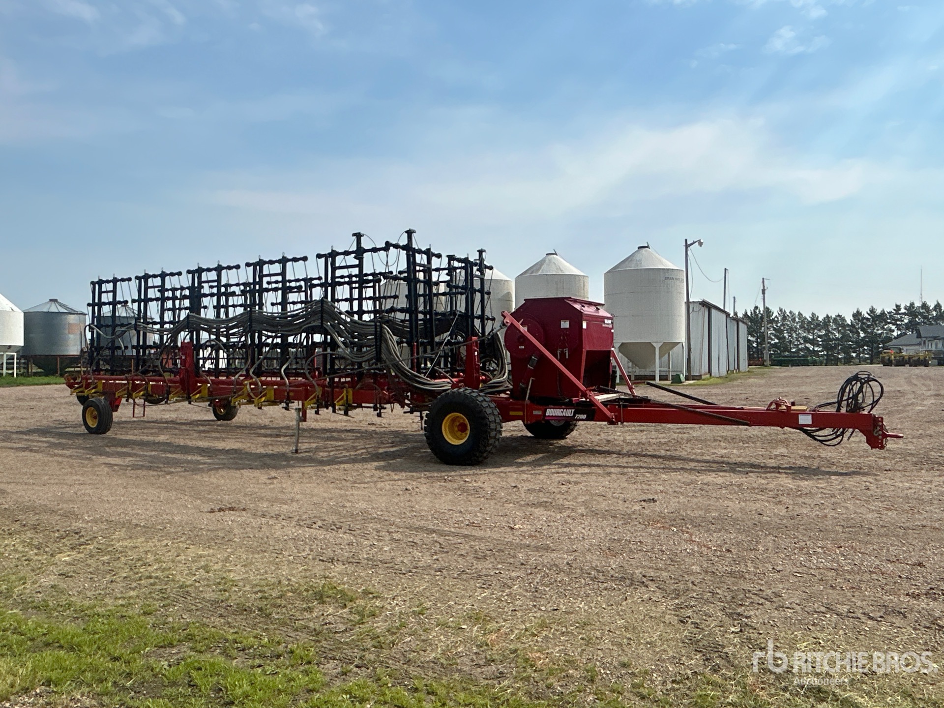 2014 Bourgault 7200