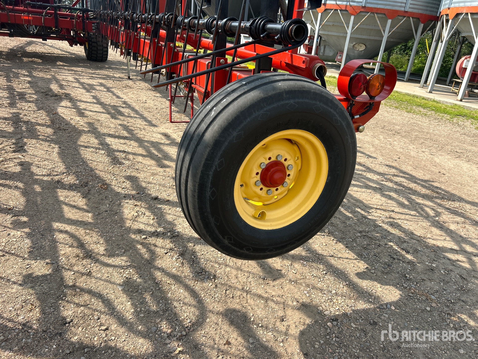 2014 Bourgault 7200