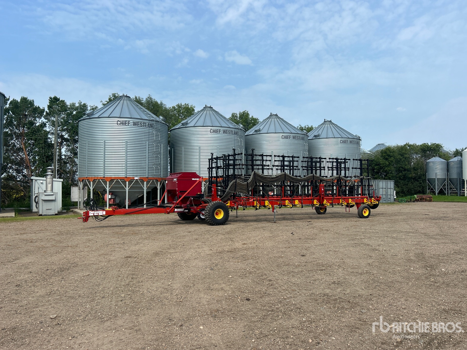 2014 Bourgault 7200