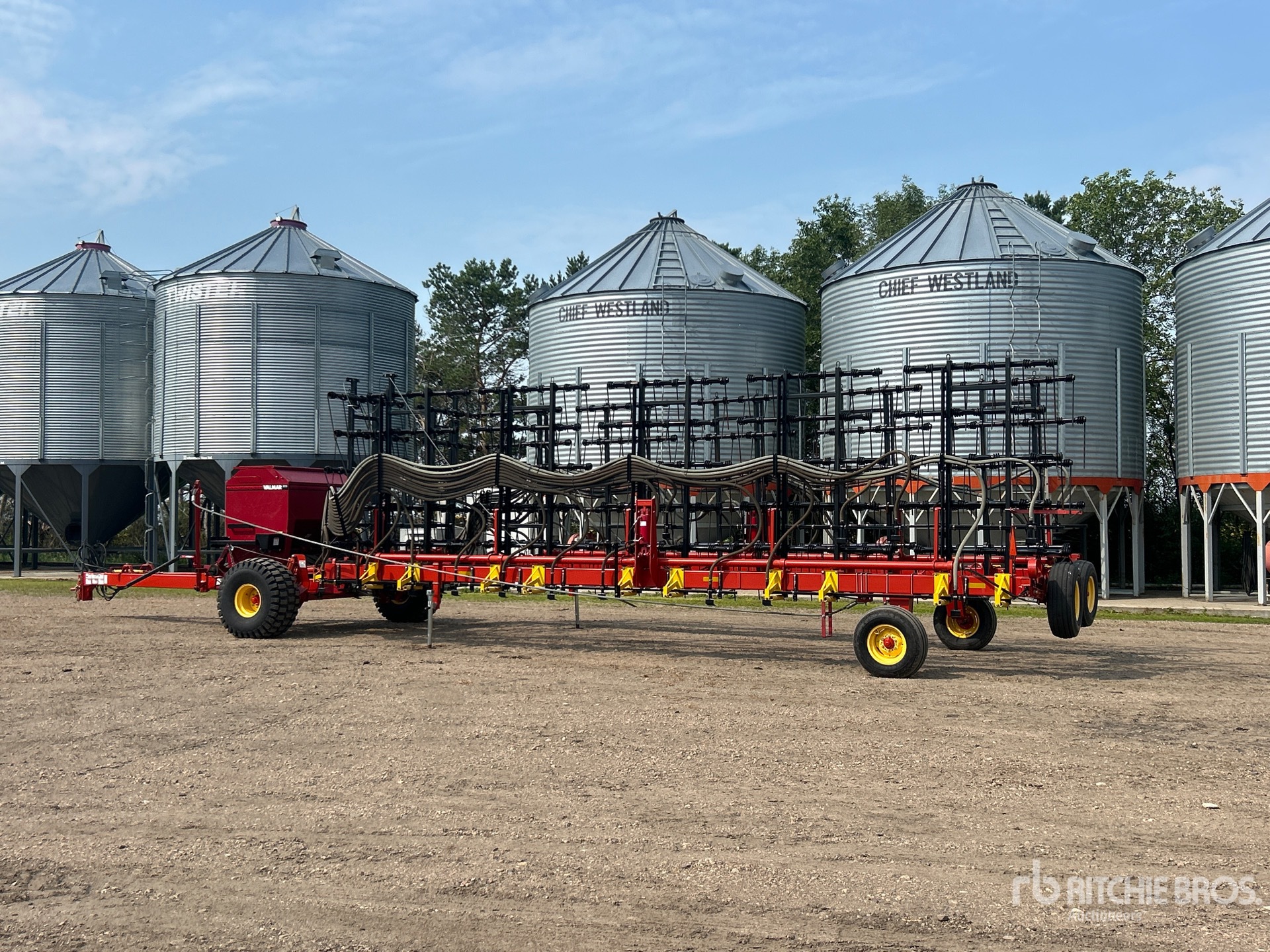 2014 Bourgault 7200