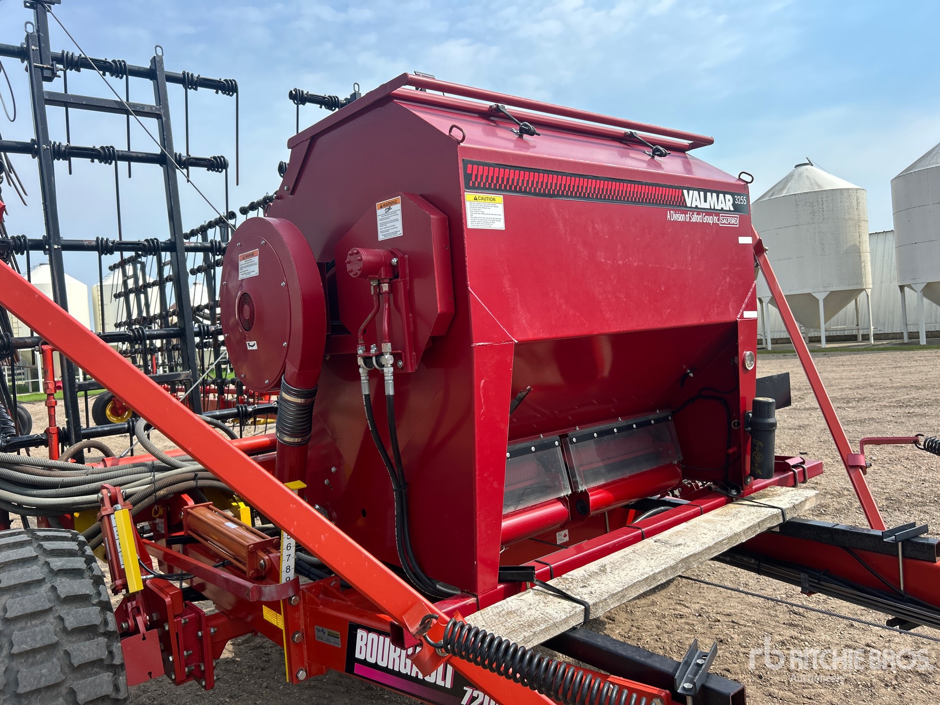 2014 Bourgault 7200