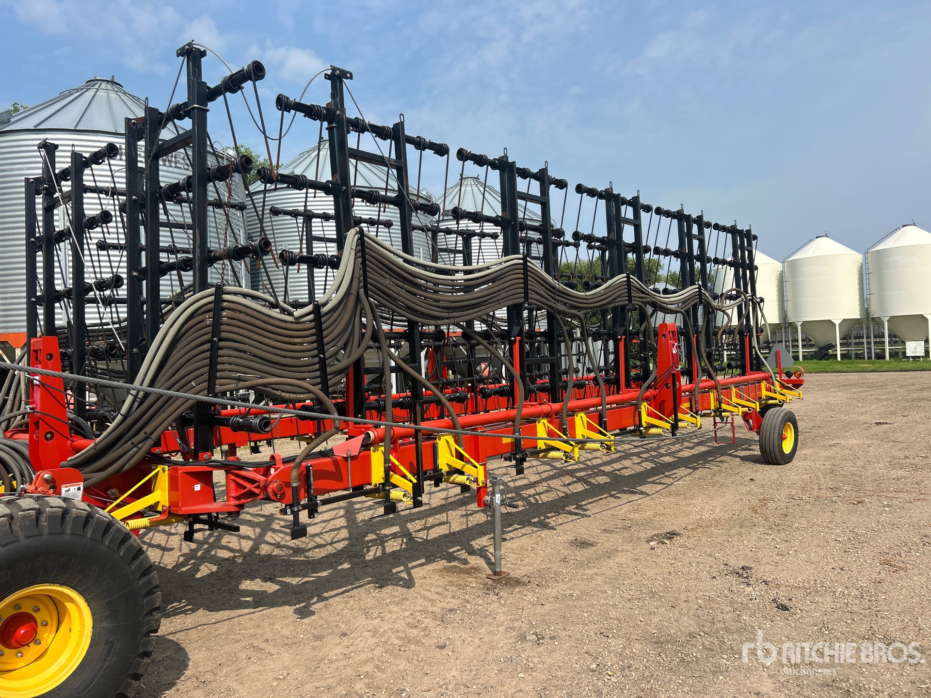 2014 Bourgault 7200