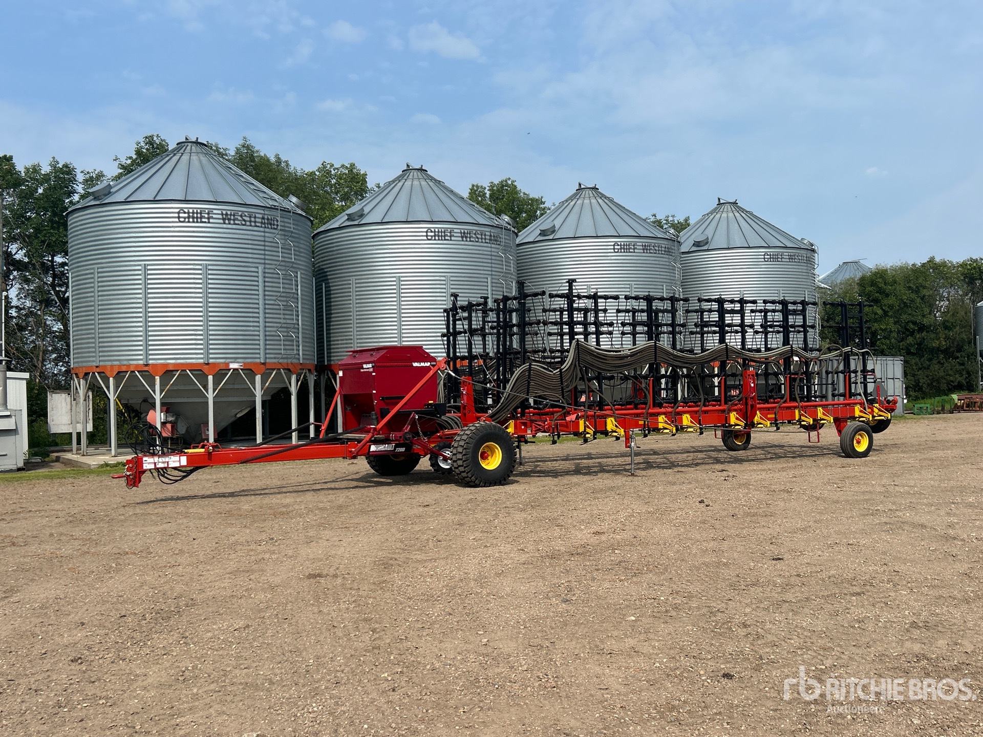 Photo of 2014 Bourgault 7200