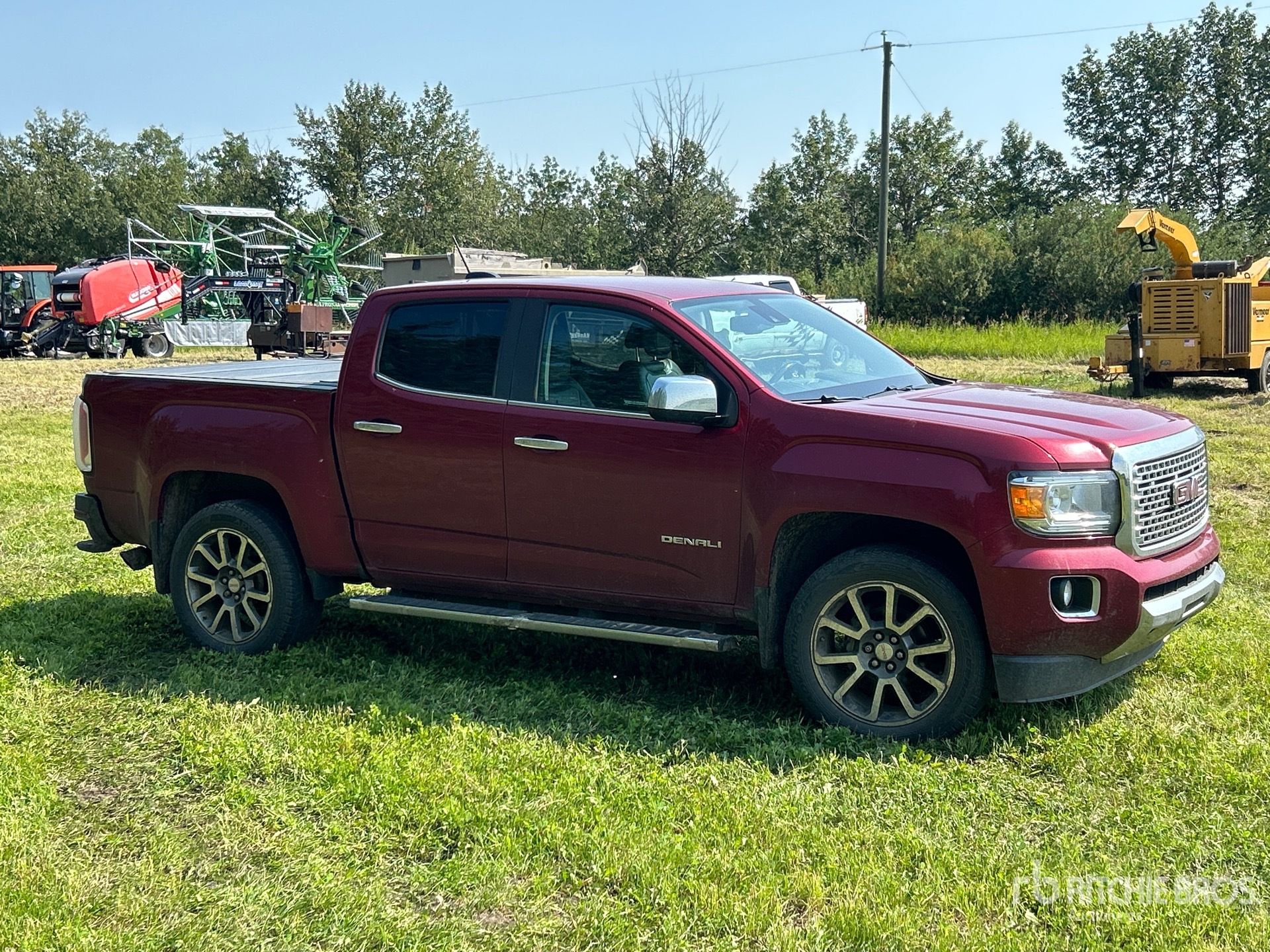 General Appearance with Picture, Right Front Corner