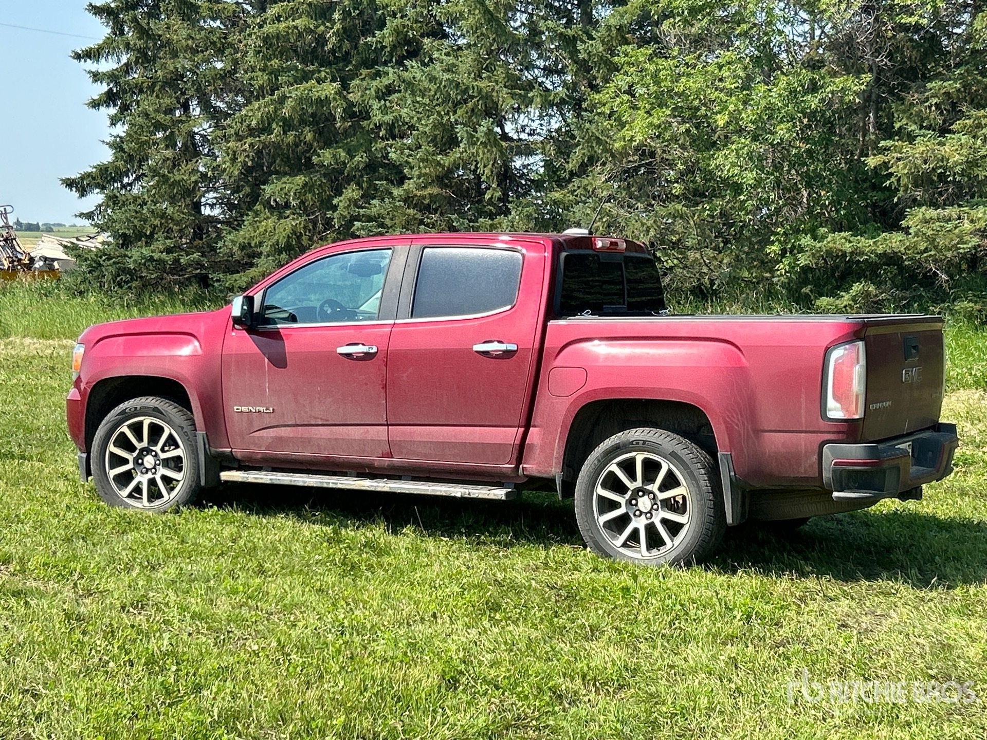 General Appearance with Picture, Left Rear Corner