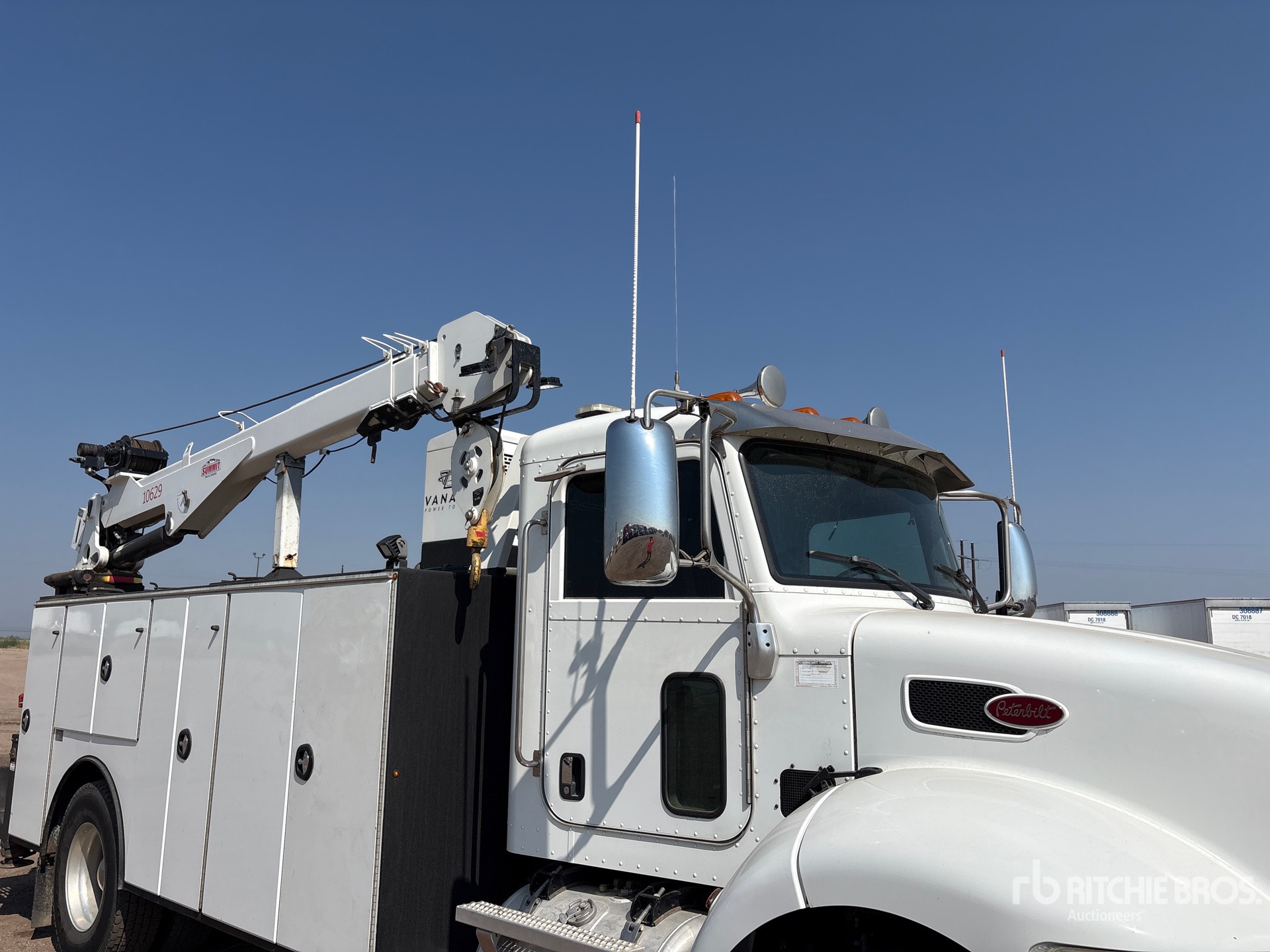 2020 Peterbilt 337
