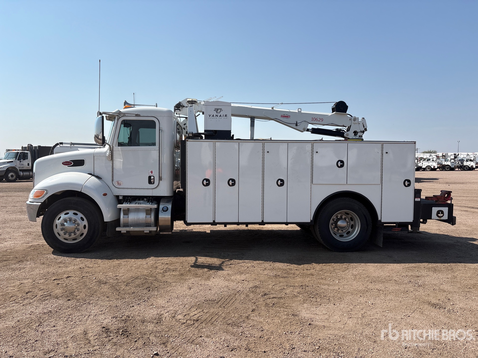 2020 Peterbilt 337