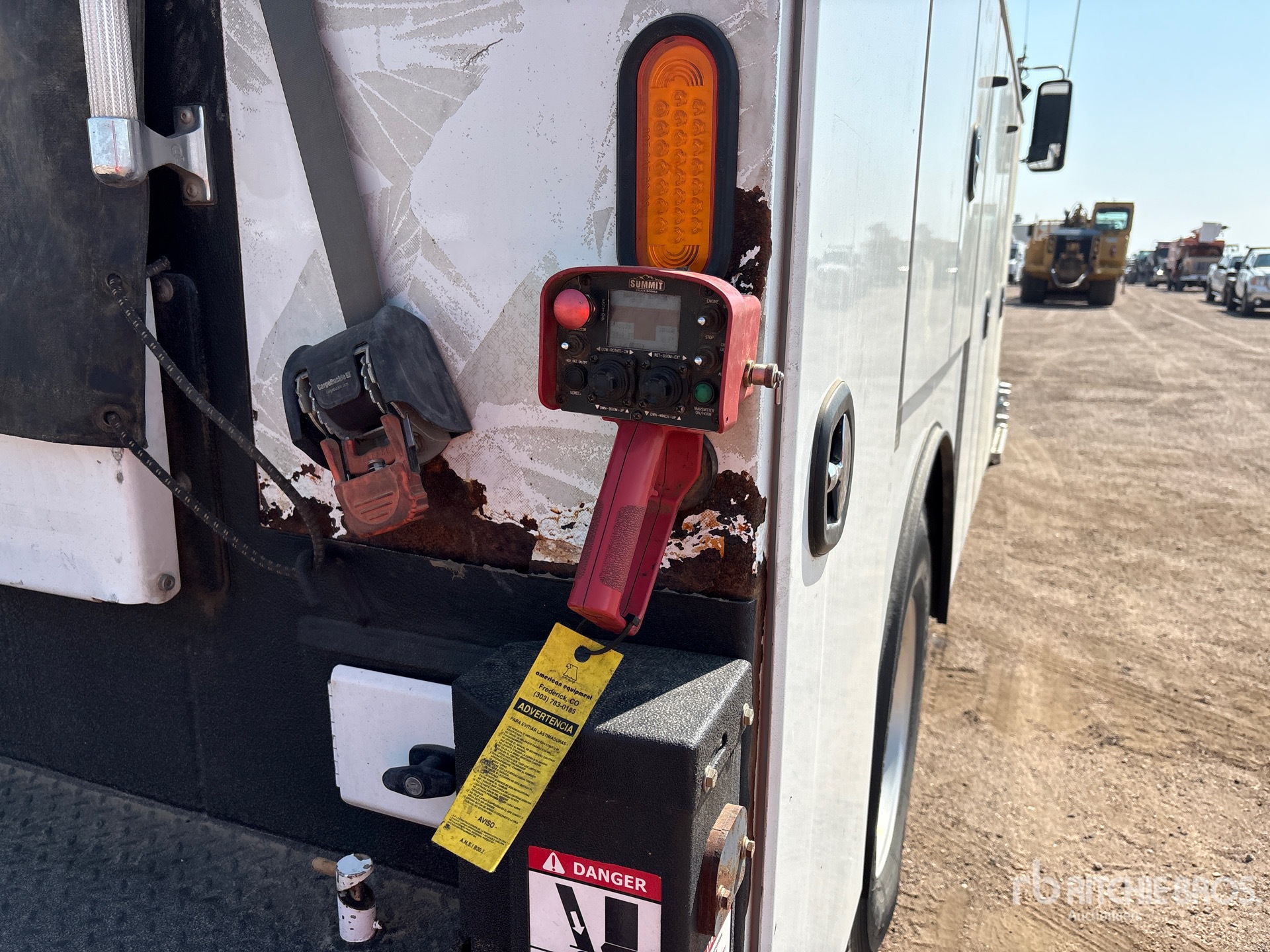 2020 Peterbilt 337