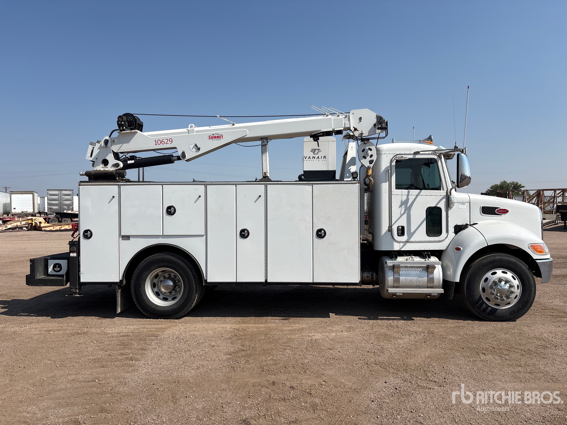 2020 Peterbilt 337