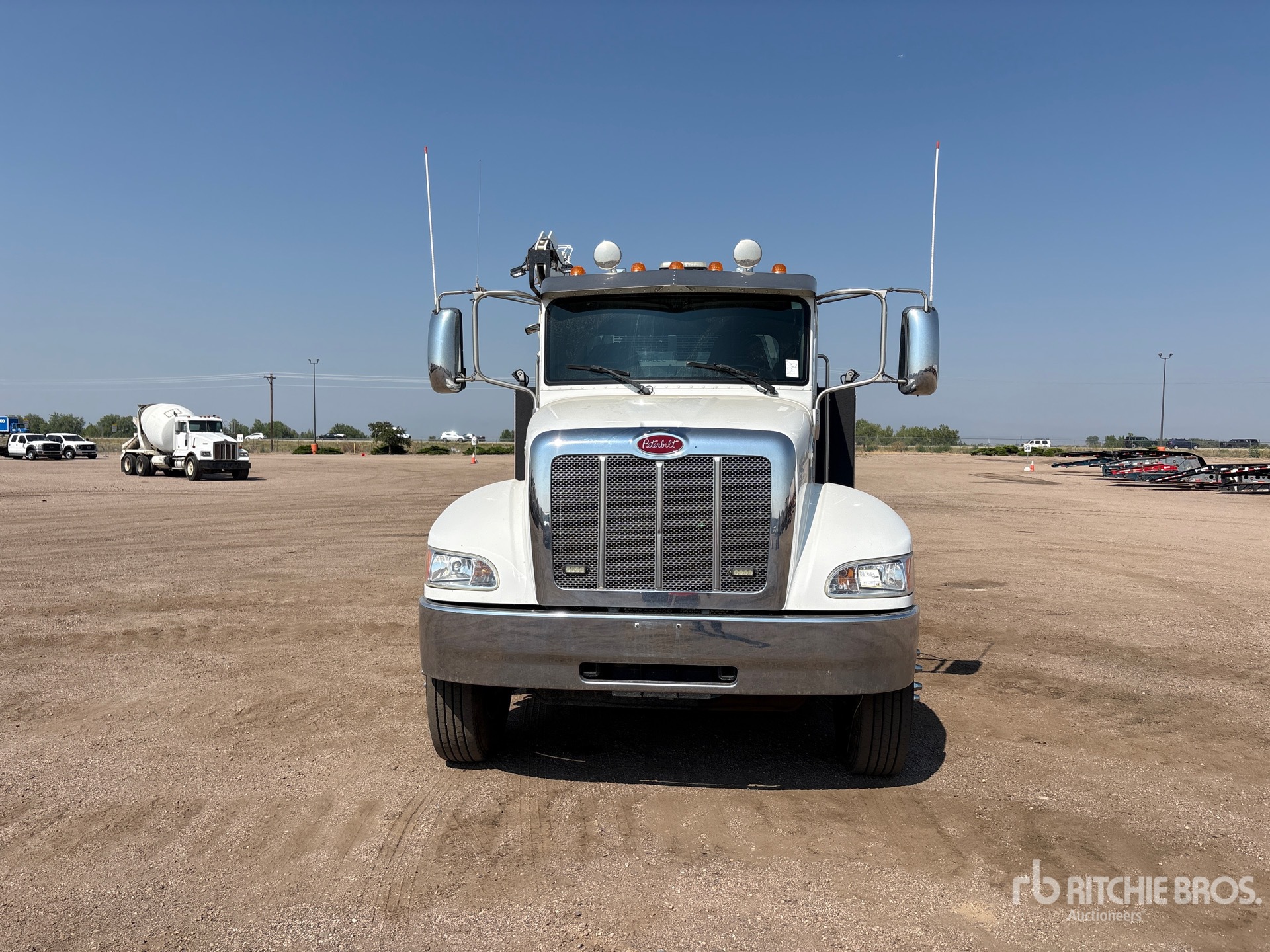 2020 Peterbilt 337