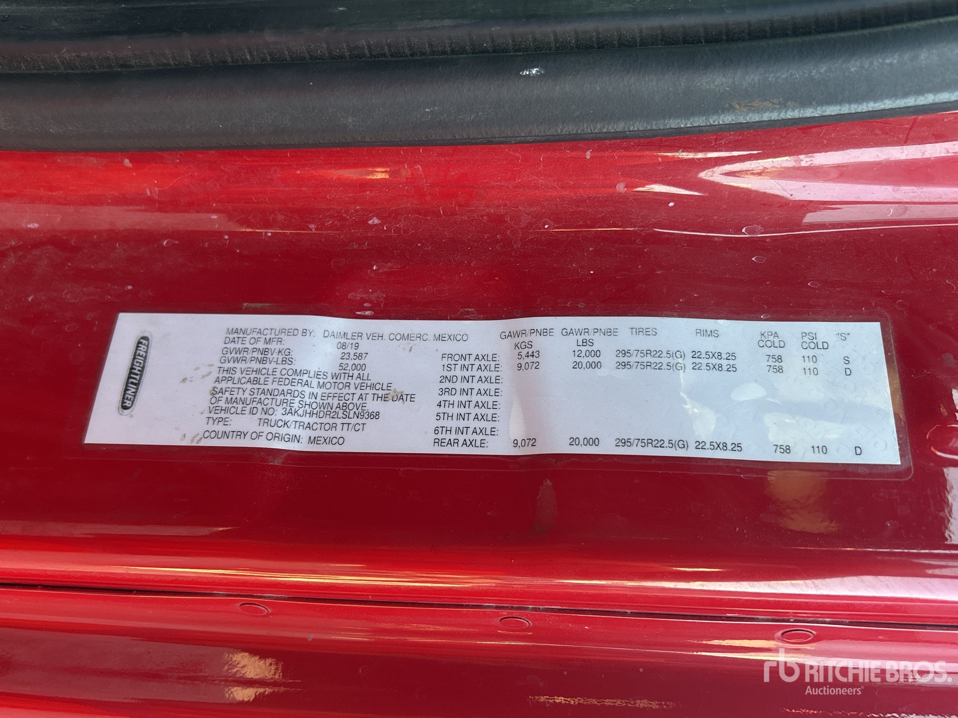 2020 Freightliner CASCADIA 126