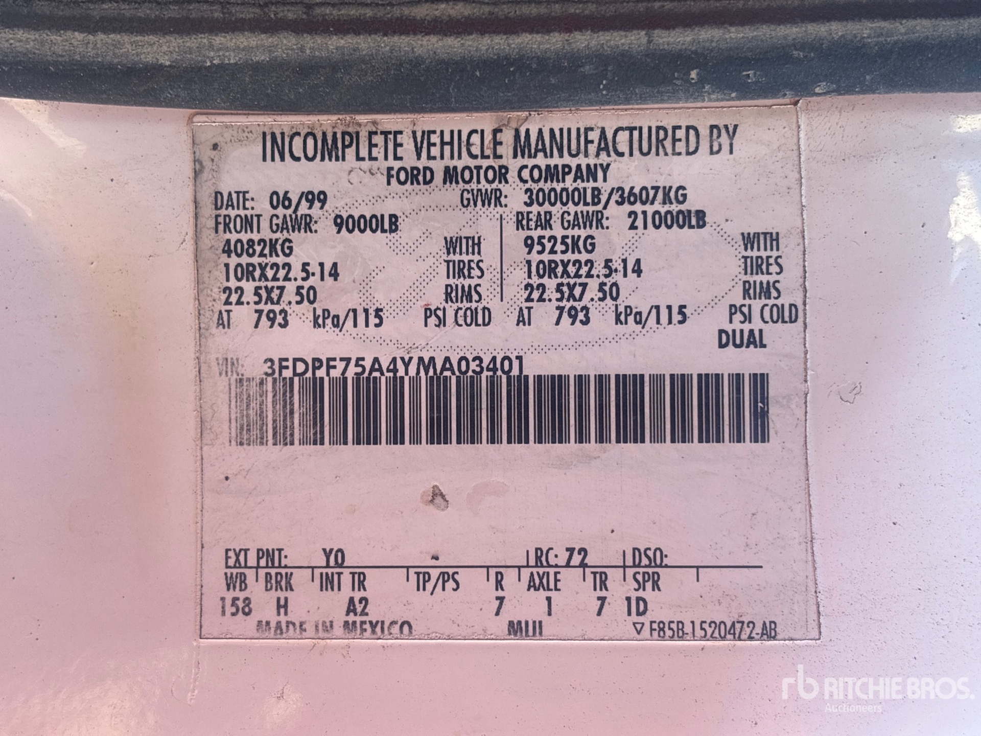 2000 Ford F-750
