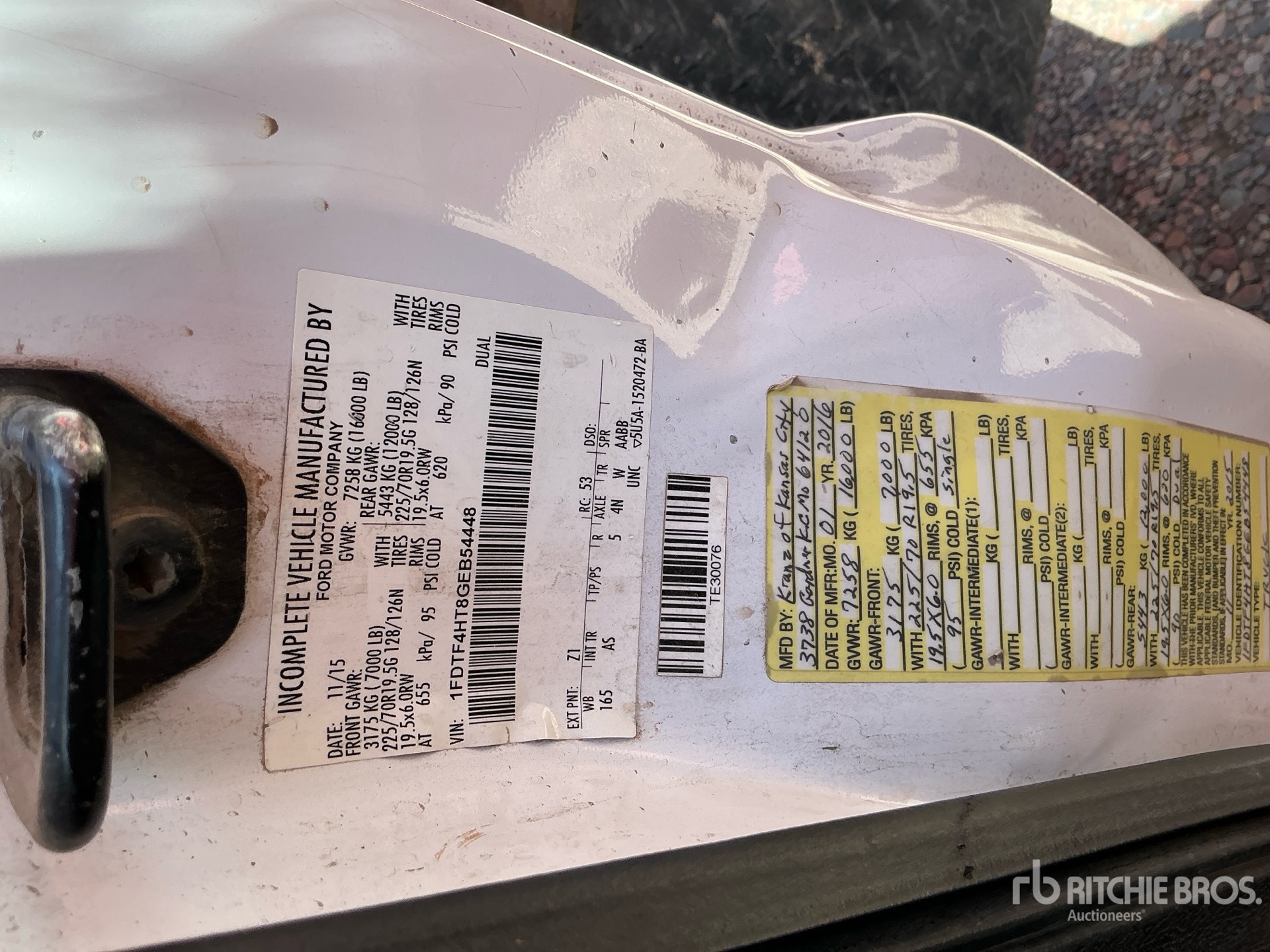 Photo of a 2016 Ford F-450