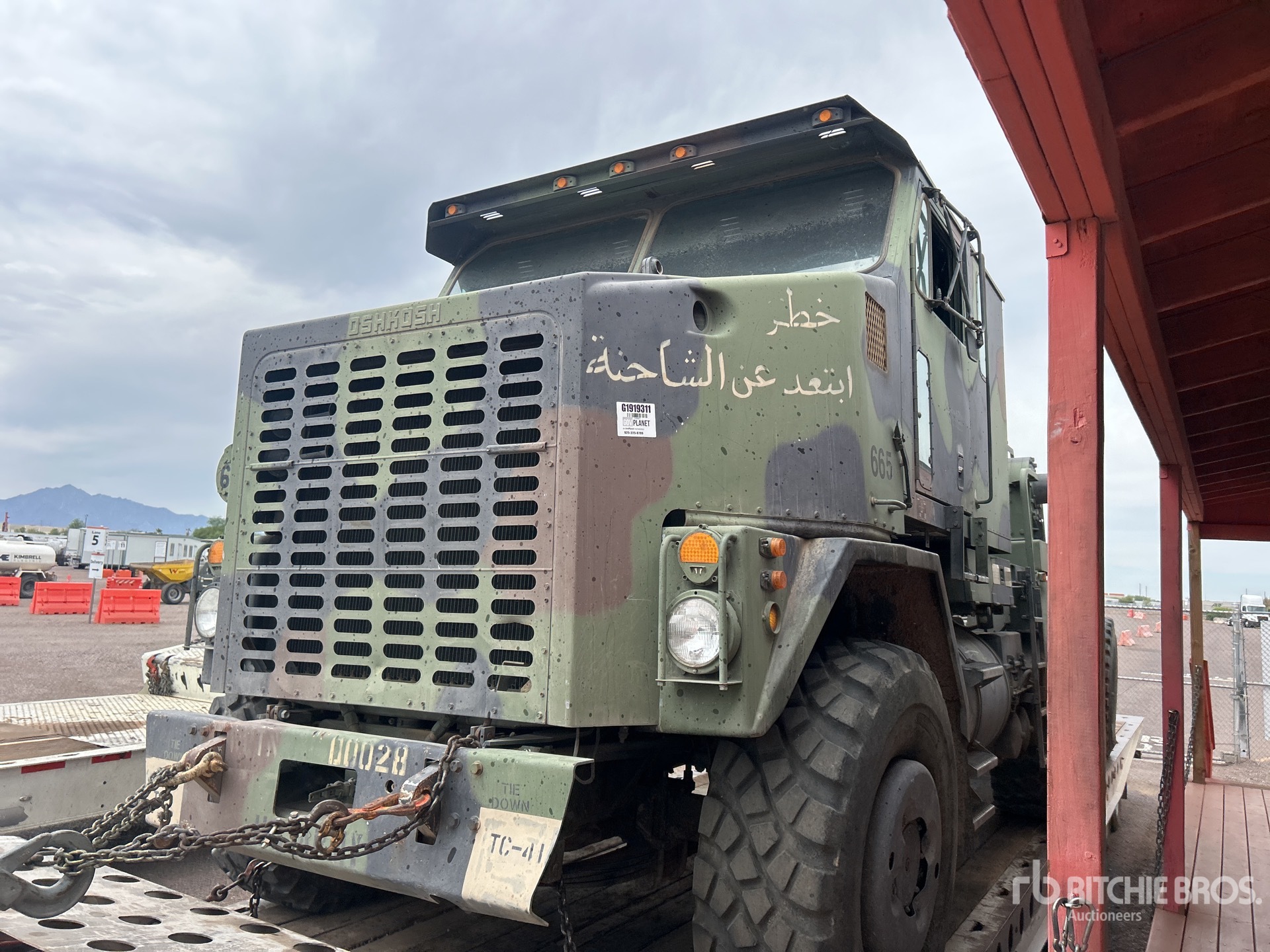 2001 Oshkosh M1070