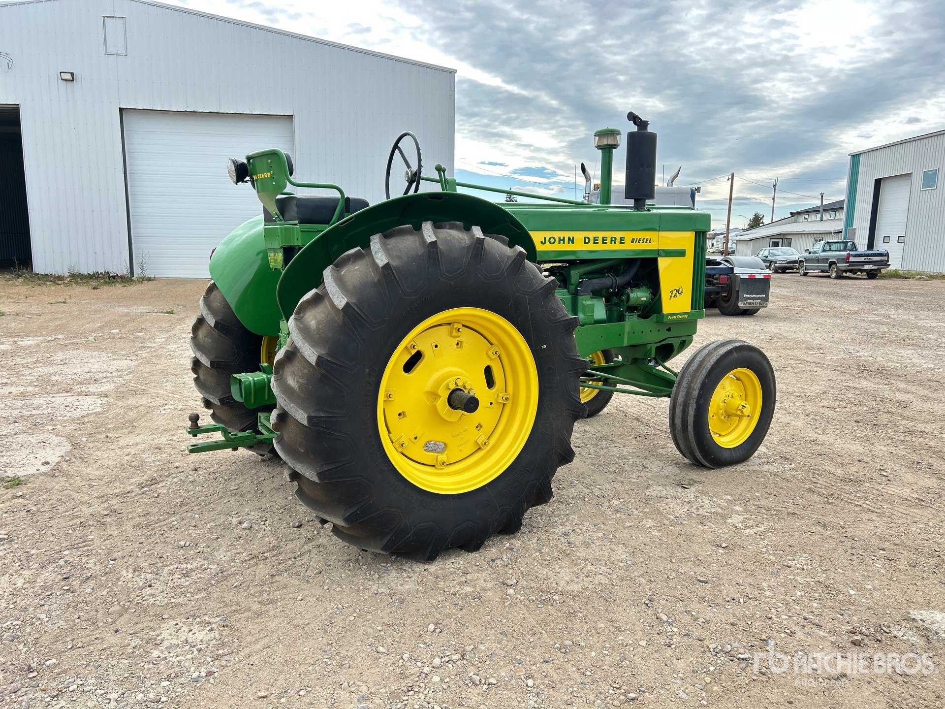 General Appearance with Picture, Right Rear Corner