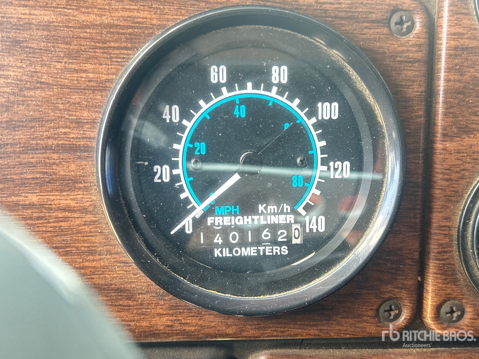 1984 Freightliner FLC-12064-T
