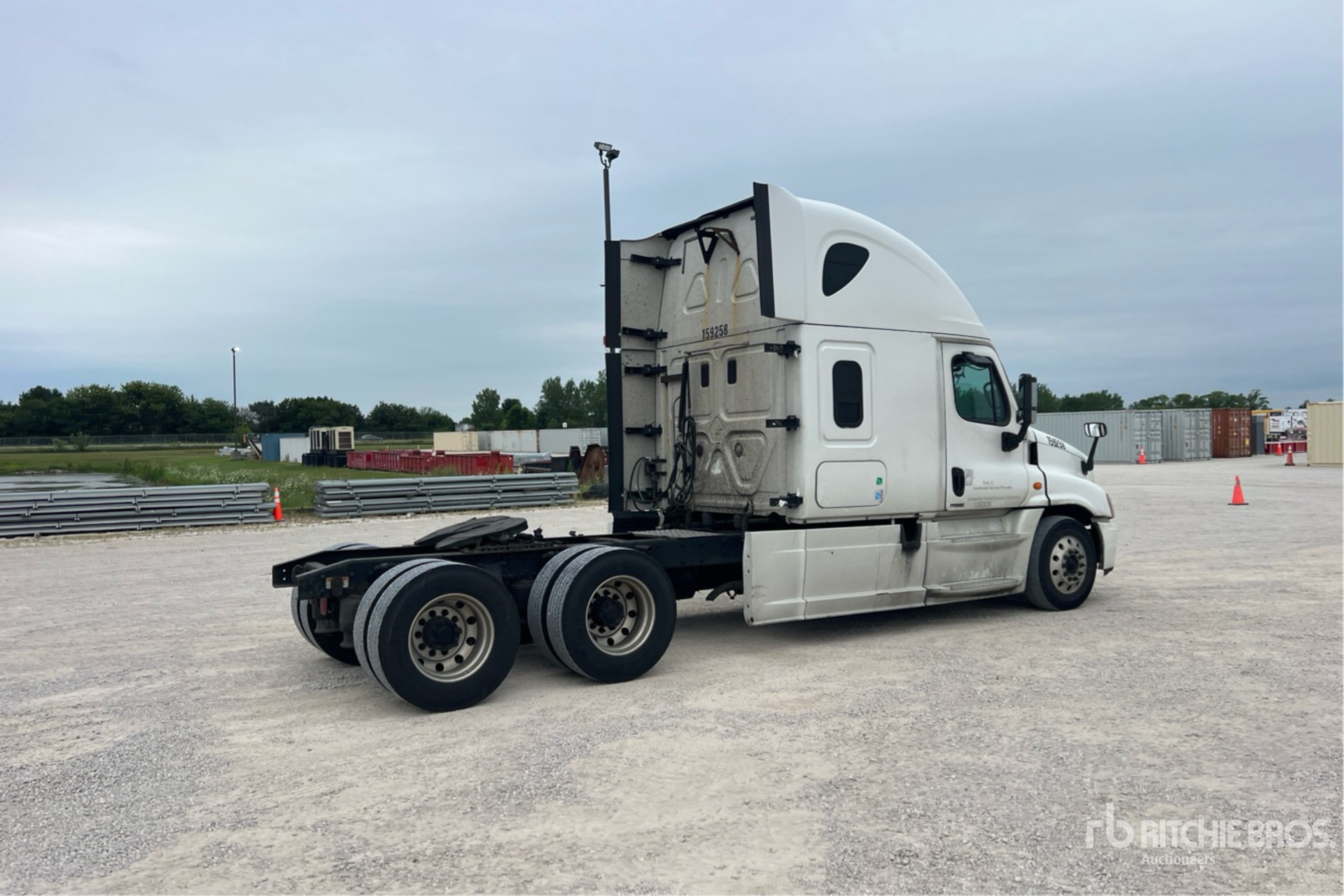 2017 Freightliner CASCADIA 125