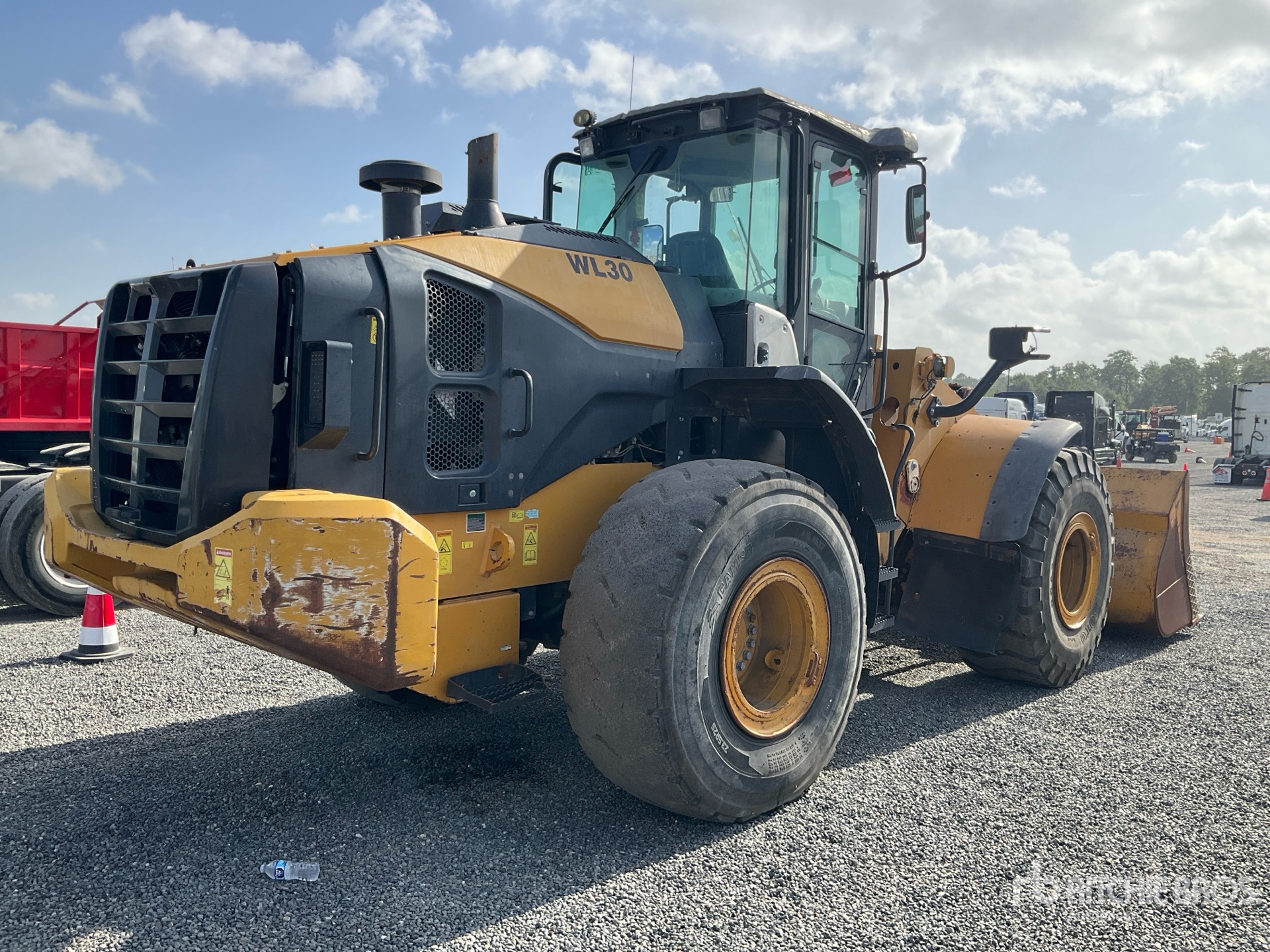 General Appearance with Picture, Right Rear Corner