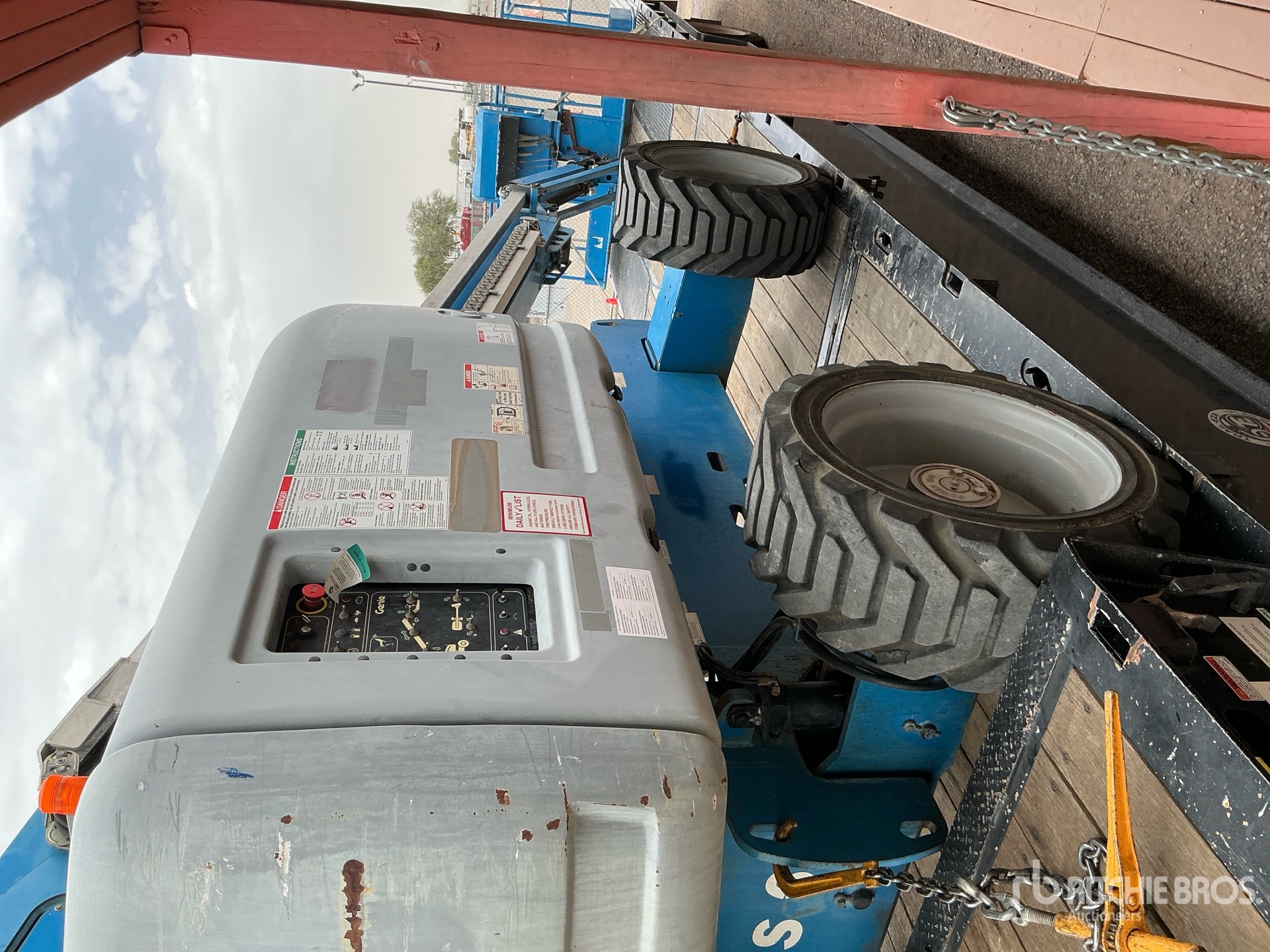 Photo of a 2013 Genie S-65