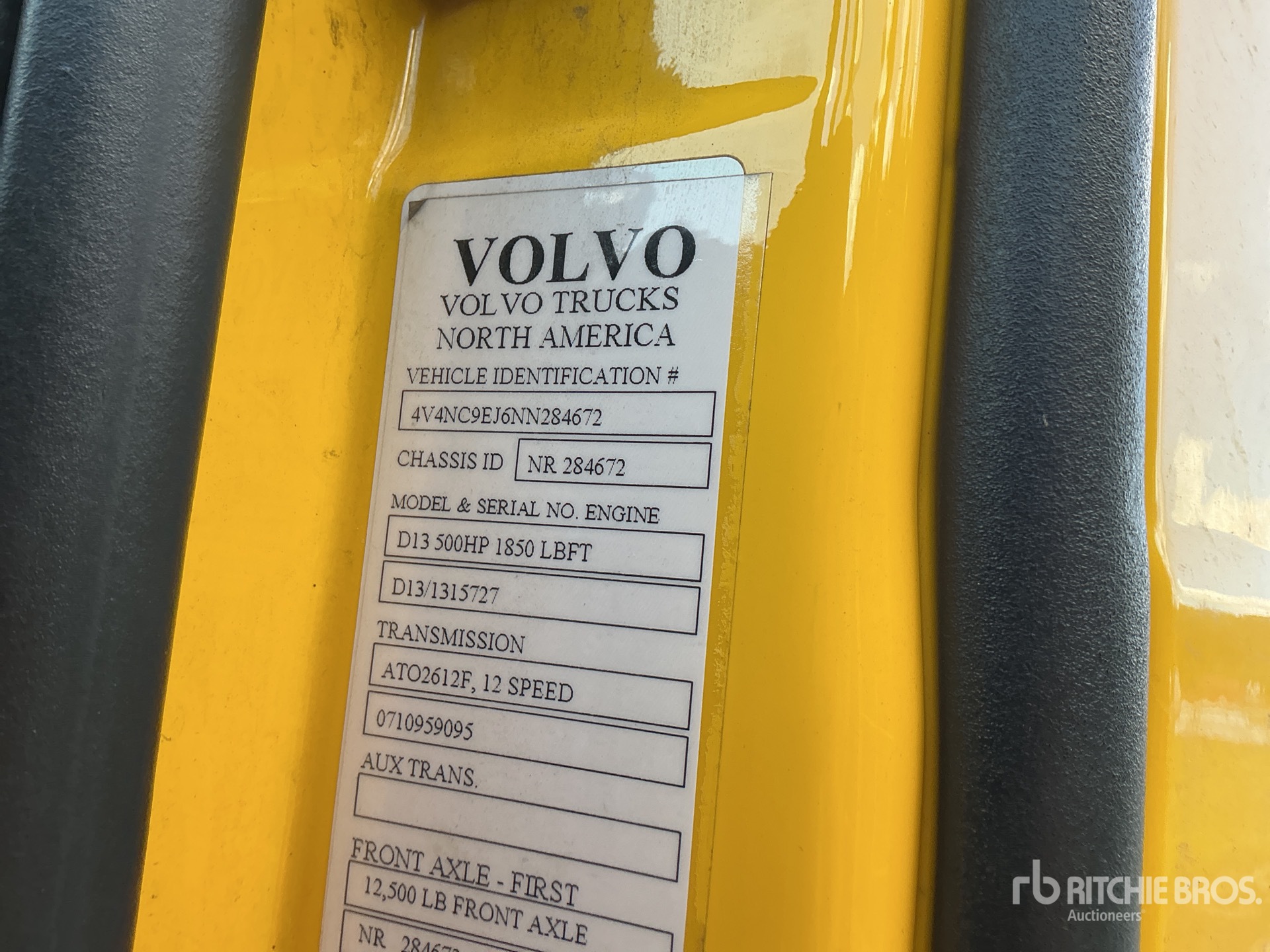 2022 Volvo VNL760