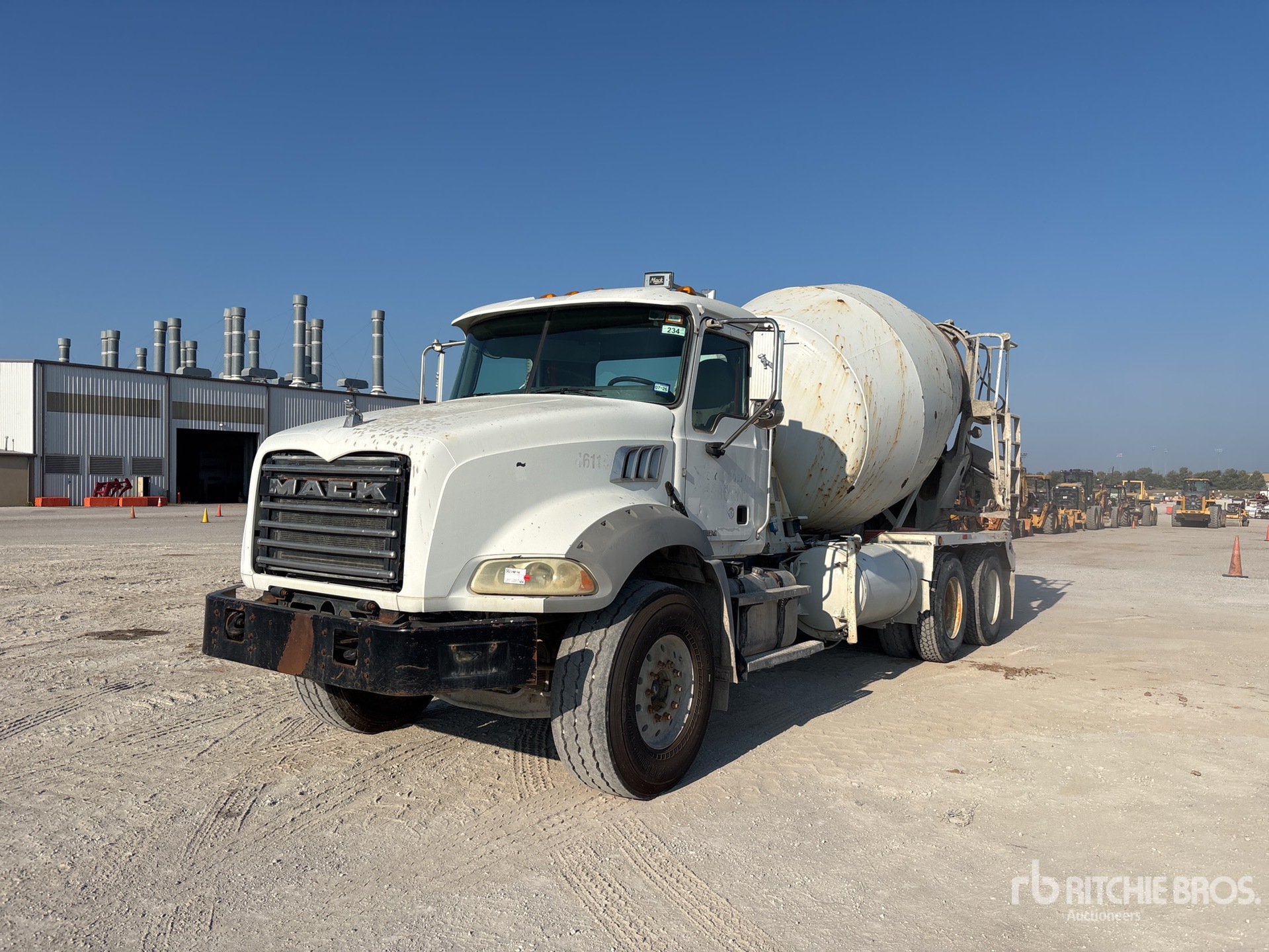 2016 Mack GU813