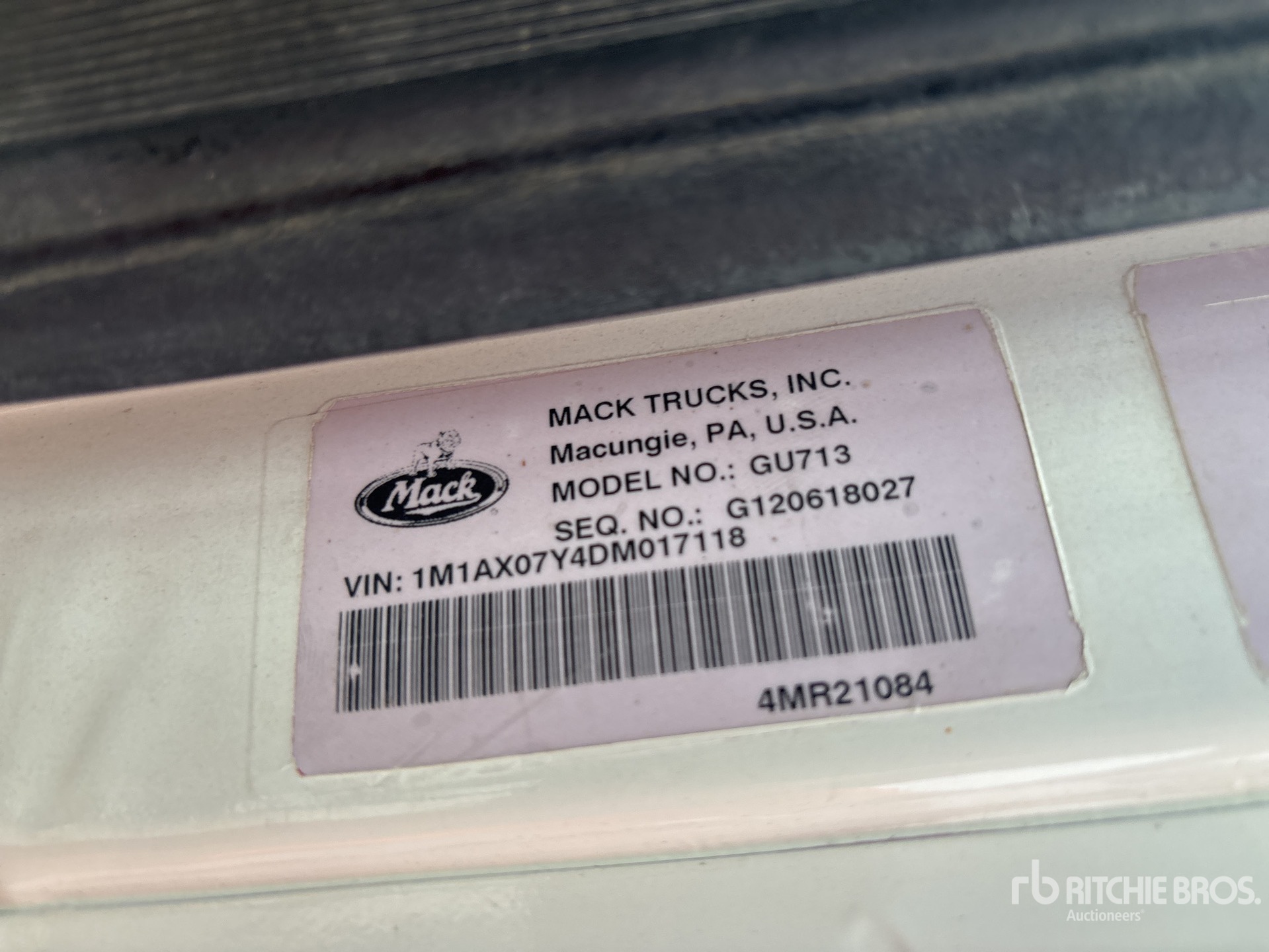 2013 Mack GU713