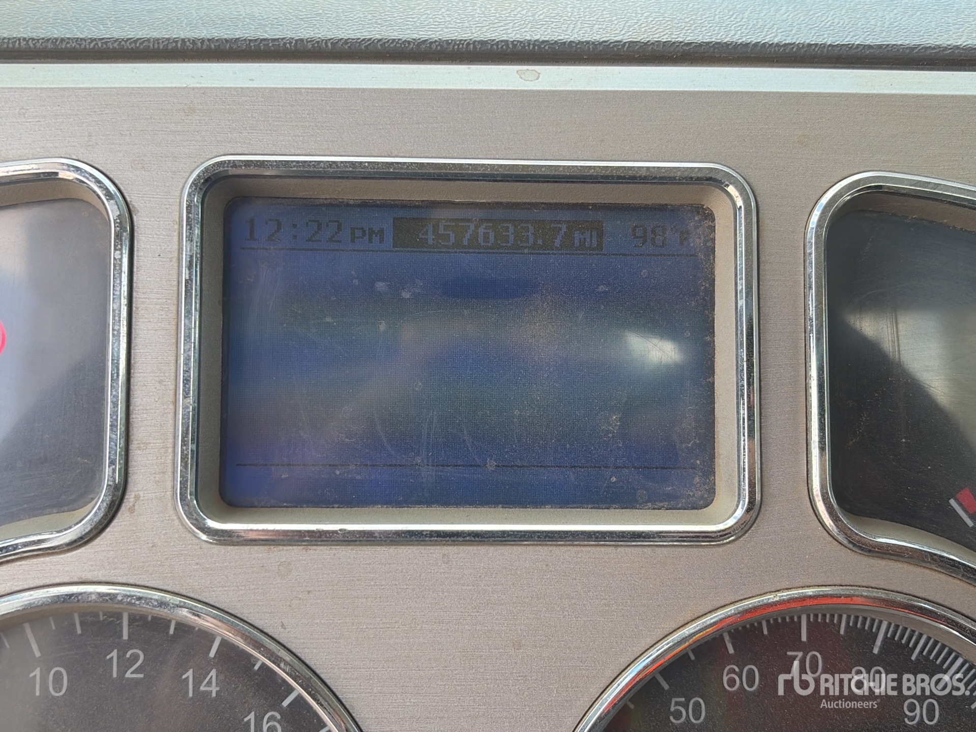 2013 Mack GU713