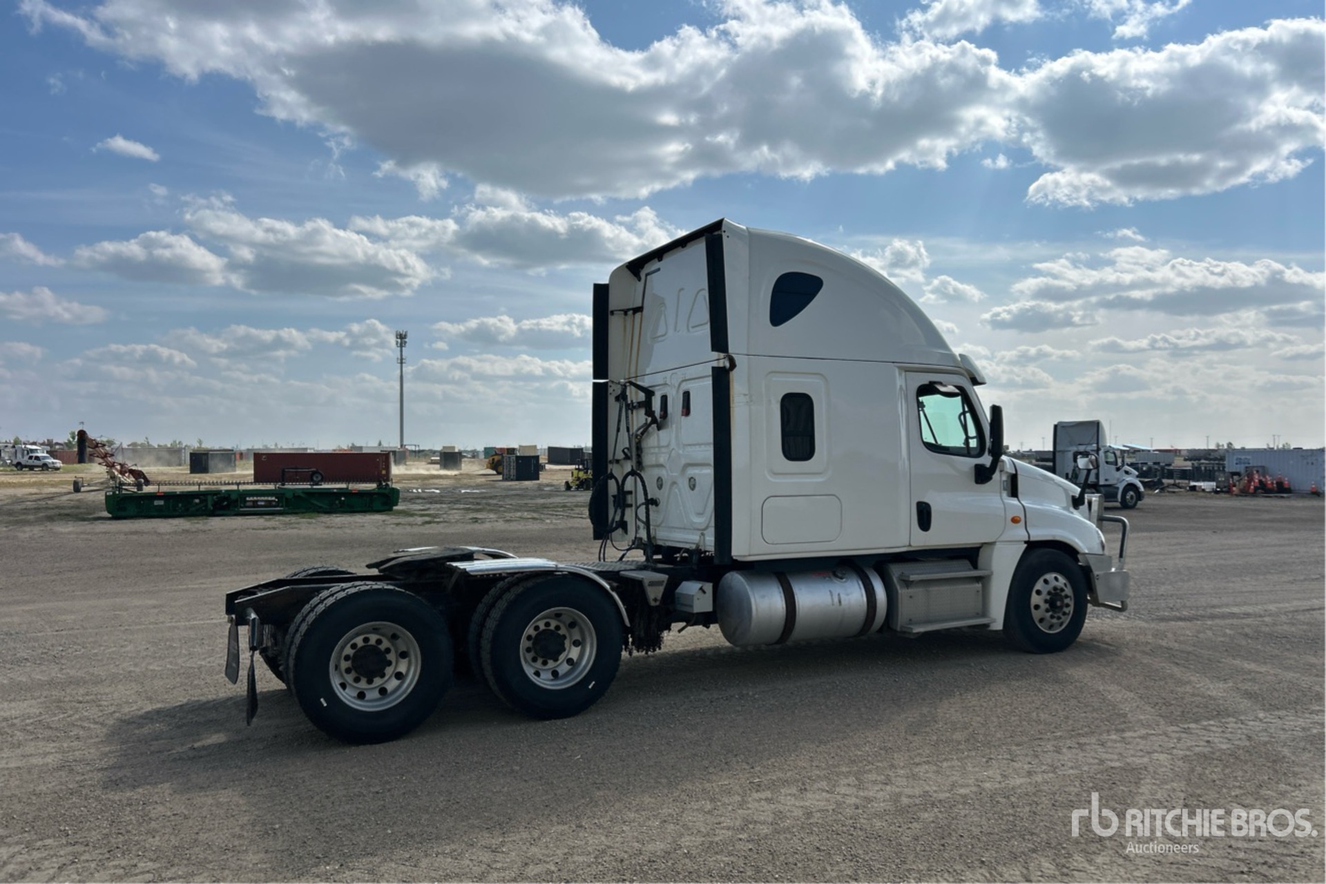 2017 Freightliner 6x4
