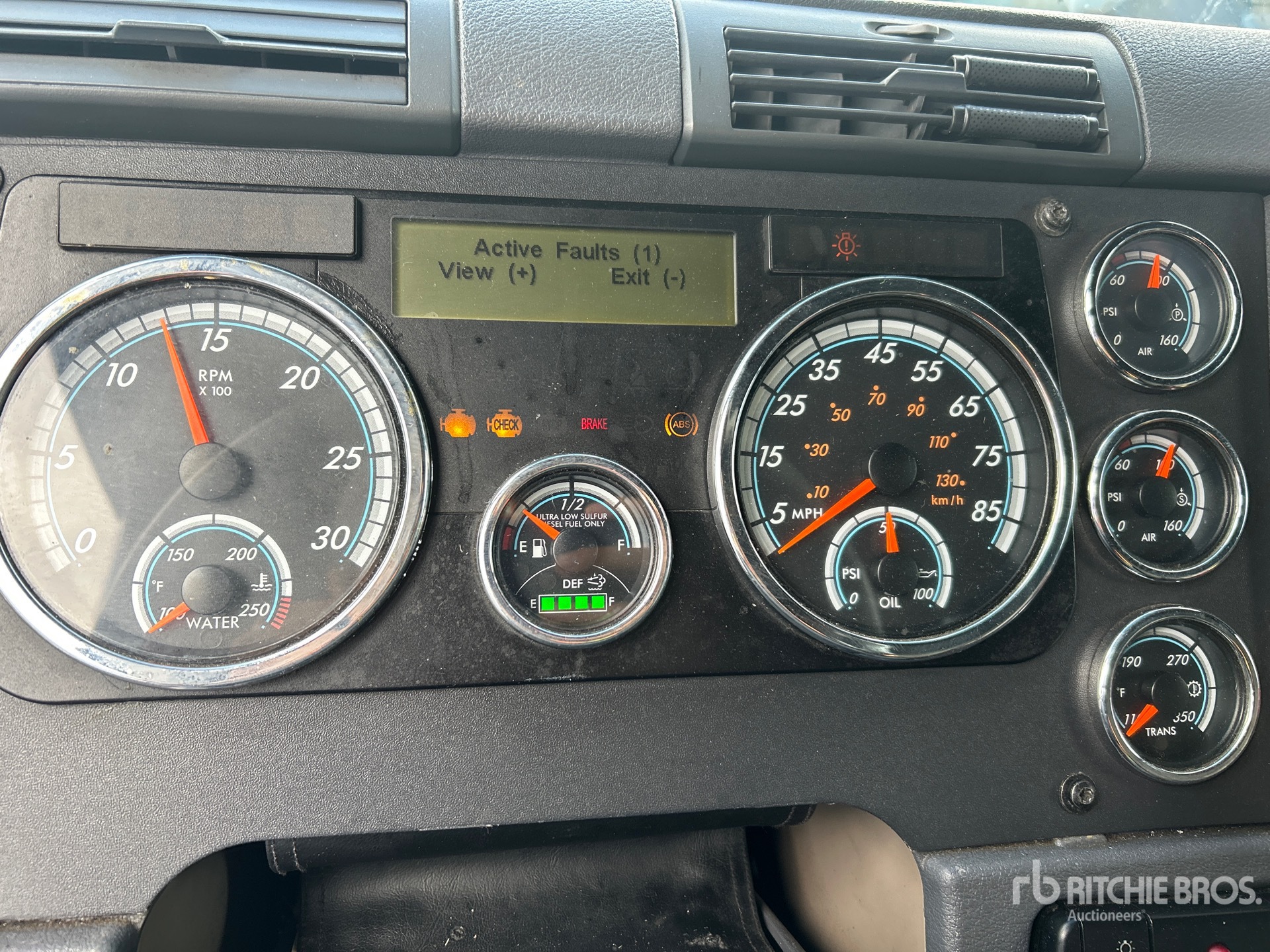 2015 Freightliner CASCADIA 125