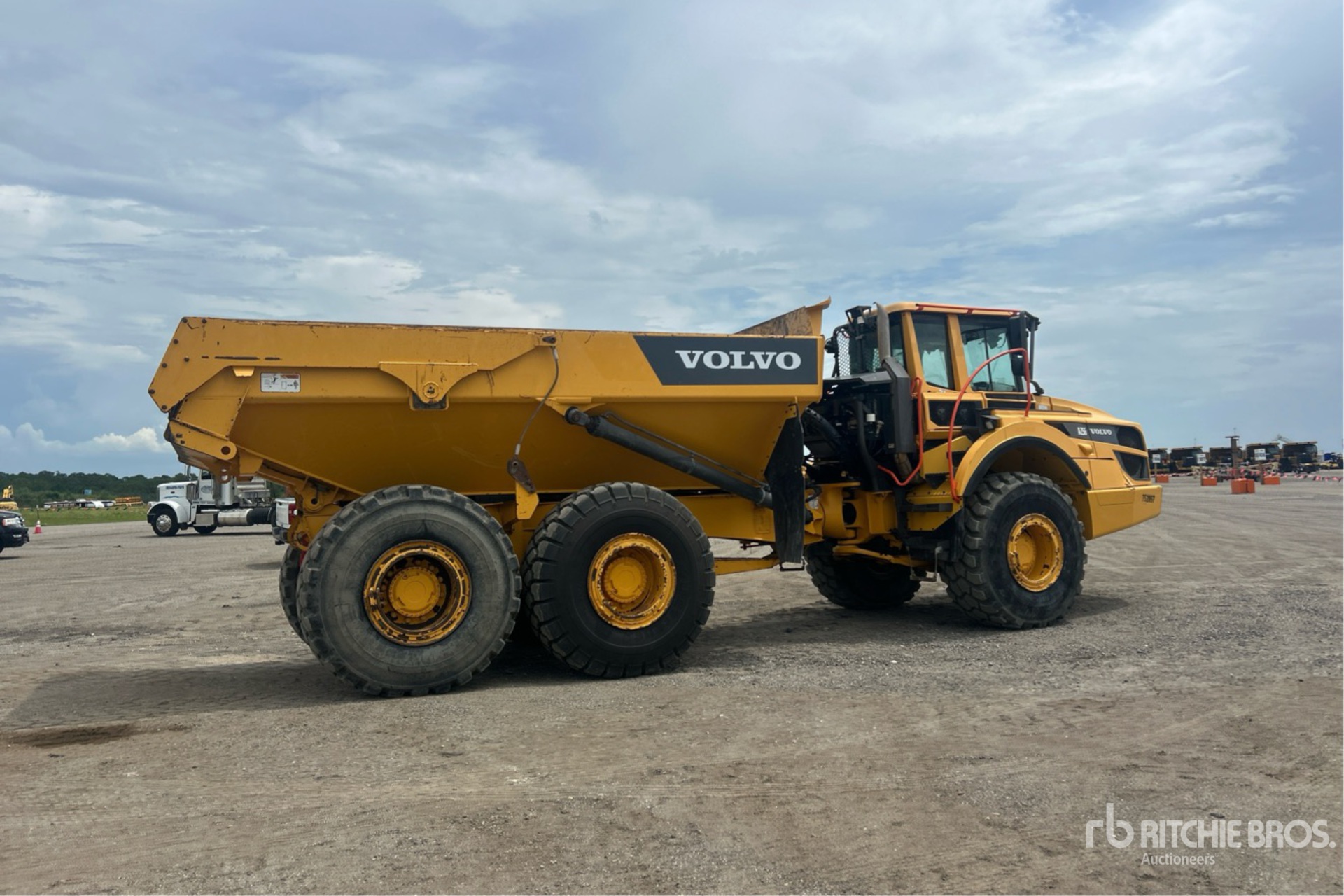 2021 Volvo A25G