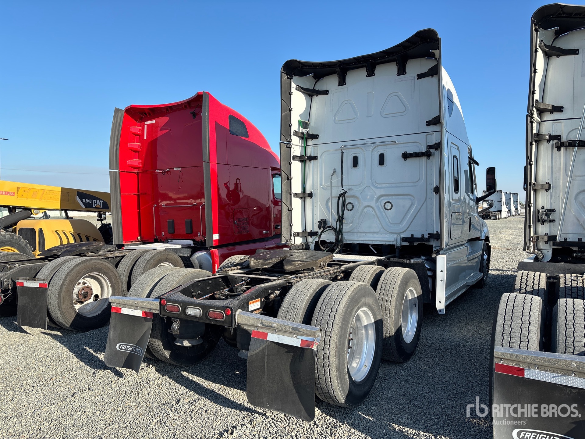 2022 Freightliner CASCADIA 126