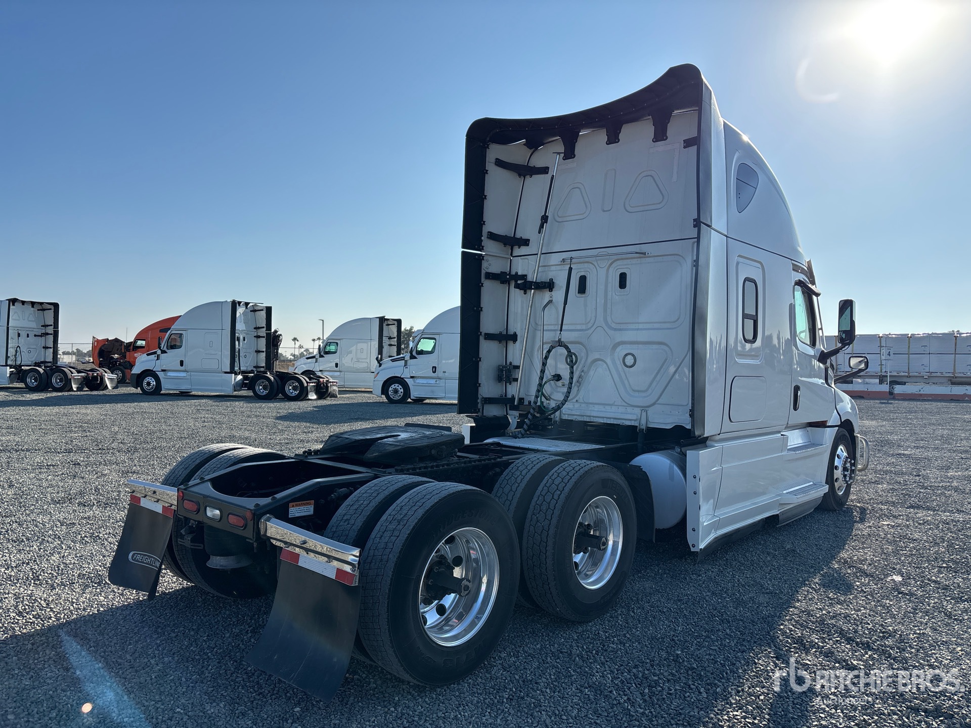 2023 Freightliner CASCADIA 126