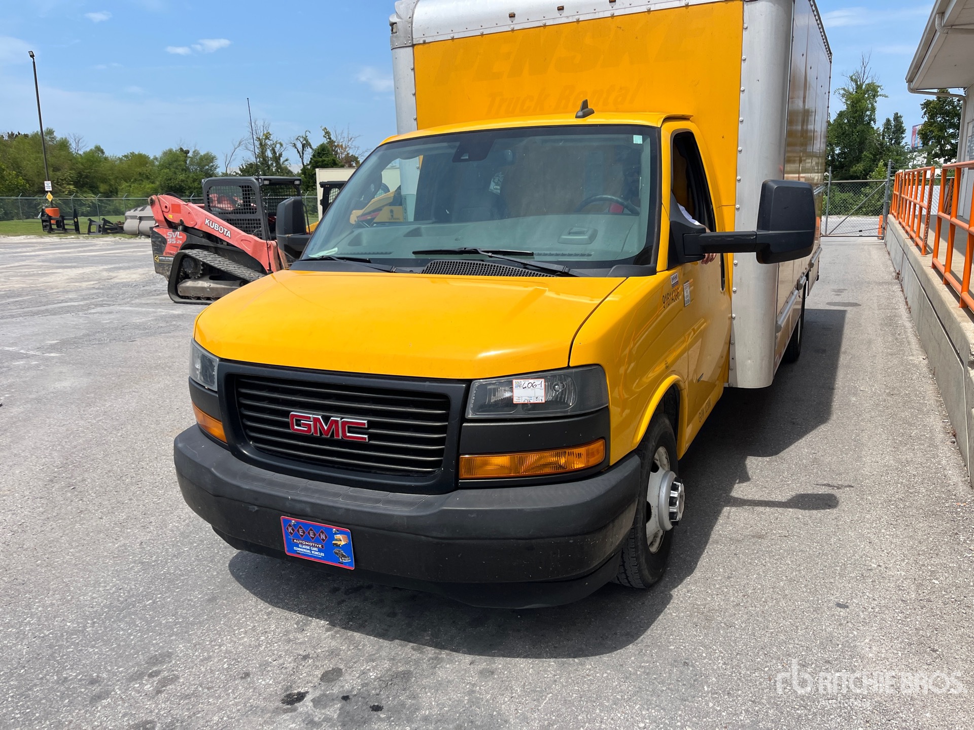 Photo of a 2019 GMC SAVANA G3500