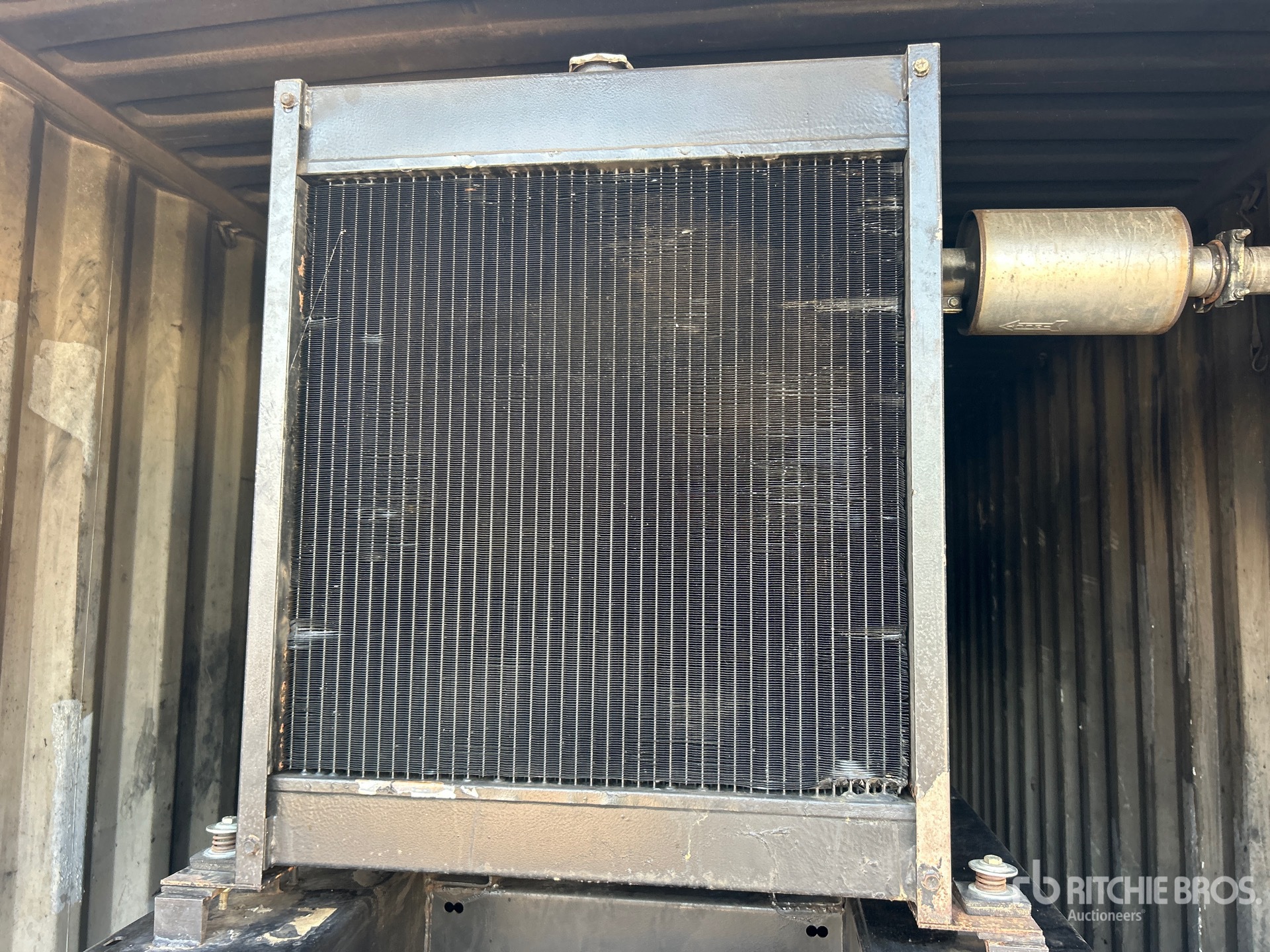 John Deere CONTAINERIZED 100 HP
