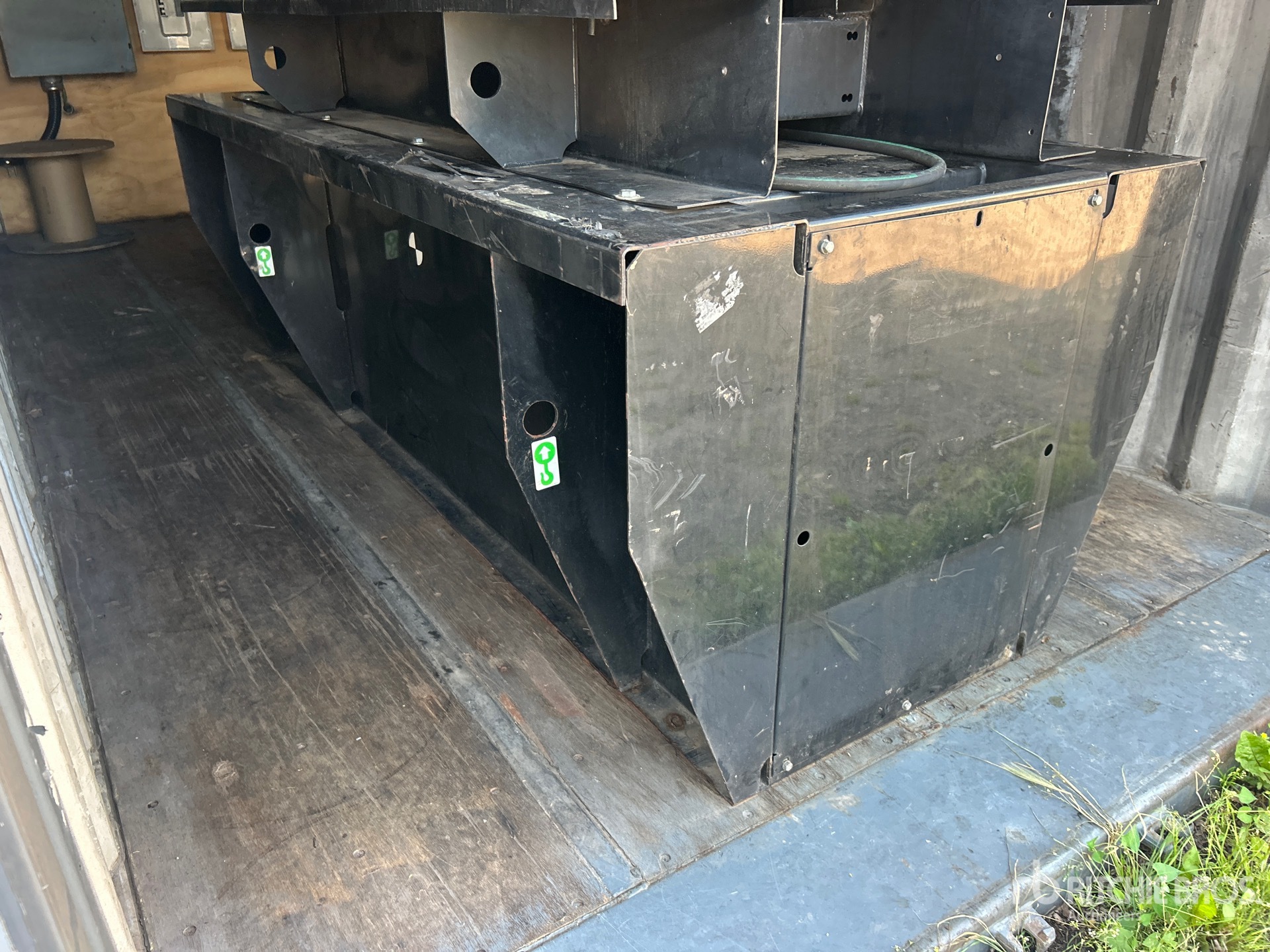 John Deere CONTAINERIZED 100 HP