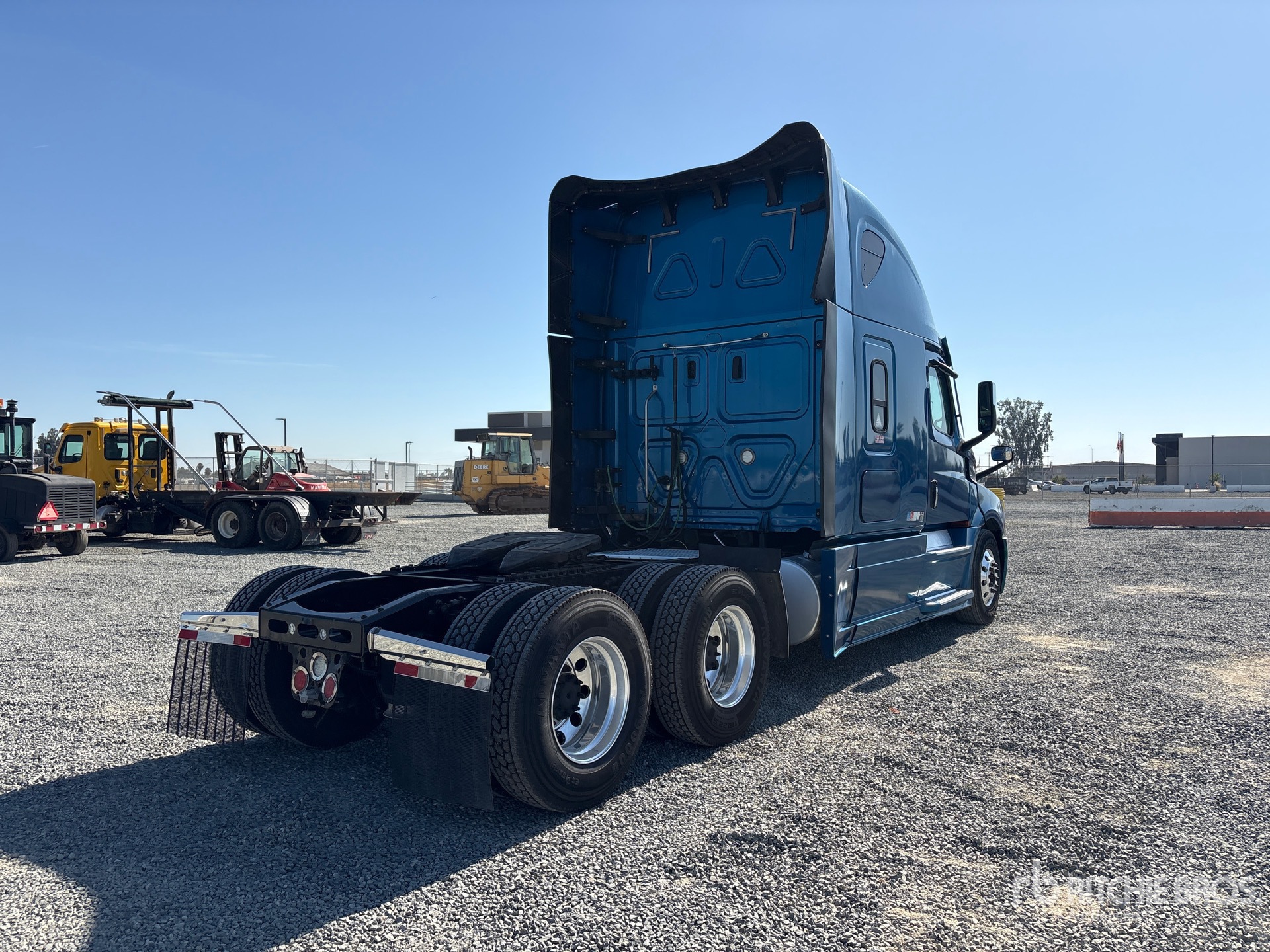 2021 Freightliner CASCADIA 126