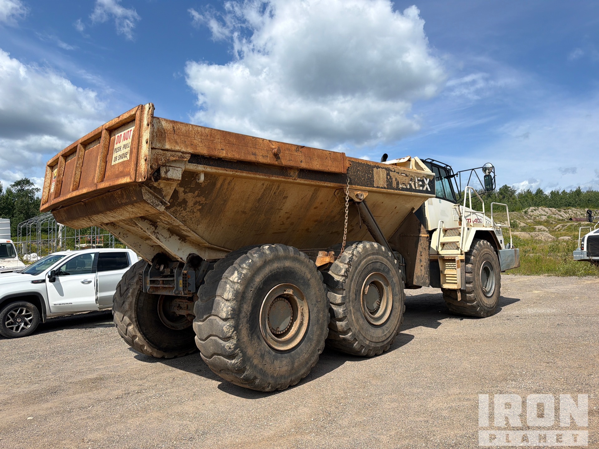 General Appearance with Picture, Right Rear Corner