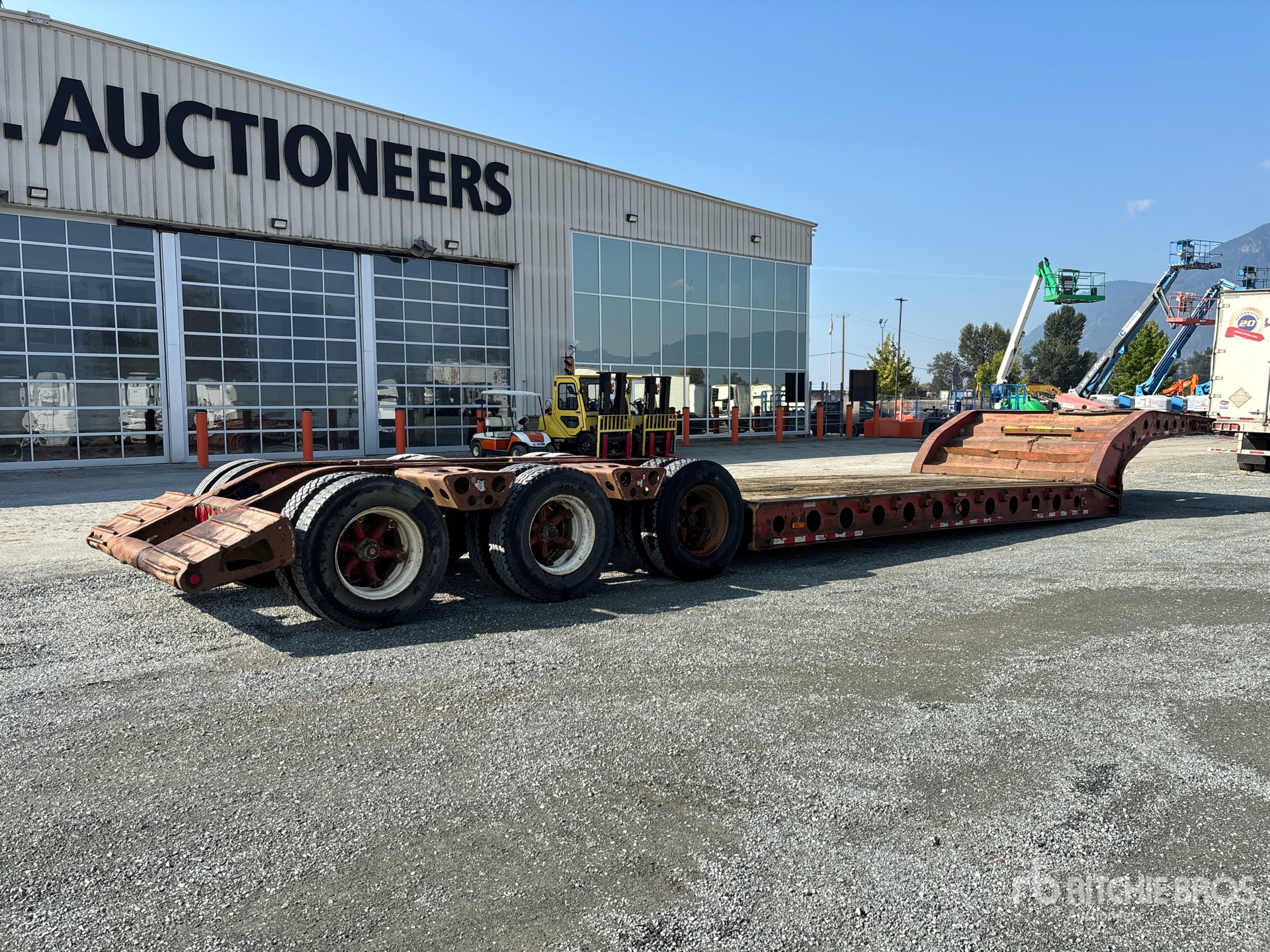 1989 Knight Tri/A Removable Gooseneck