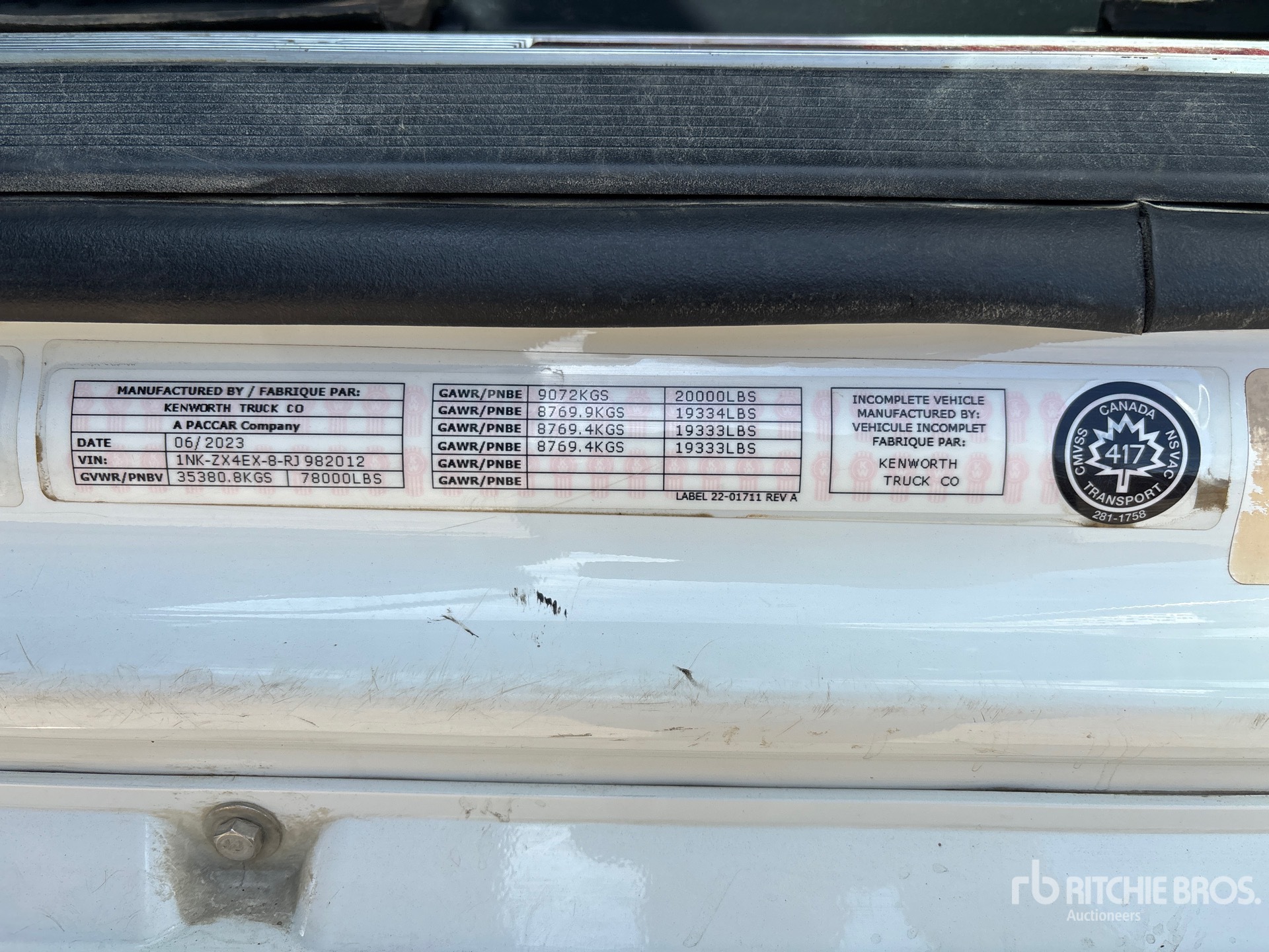 2024 Kenworth T880