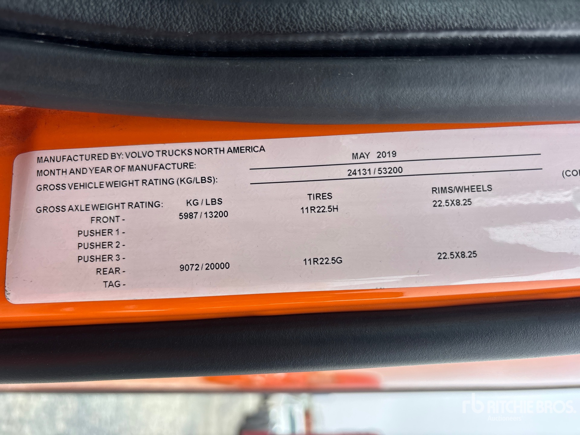 2020 Volvo VNR300