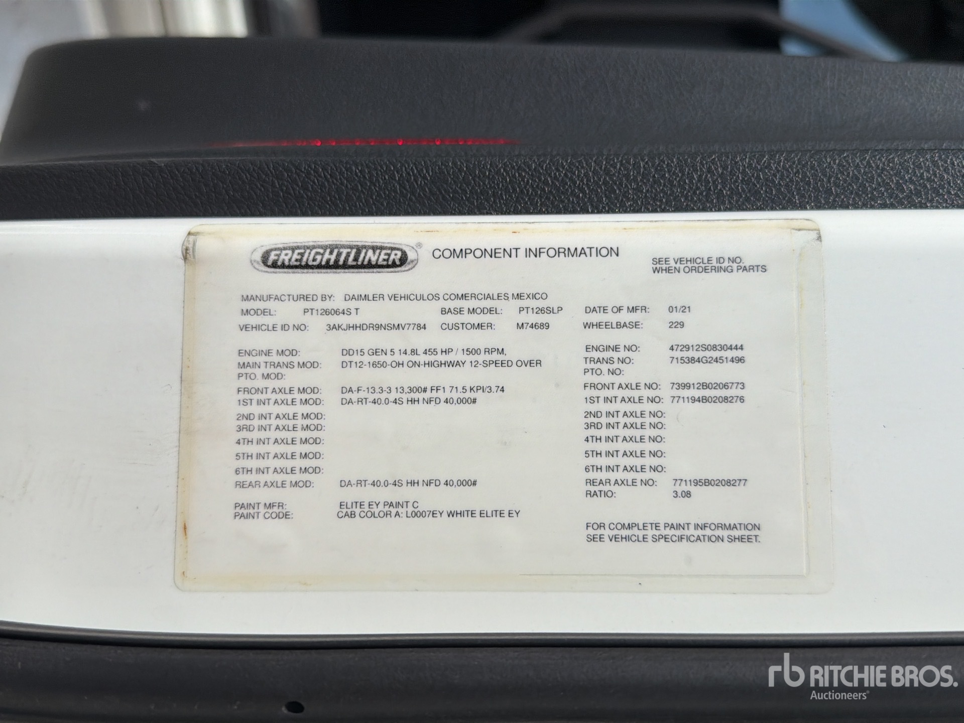 2022 Freightliner CASCADIA 126