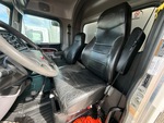 Cab with Sedili/braccioli