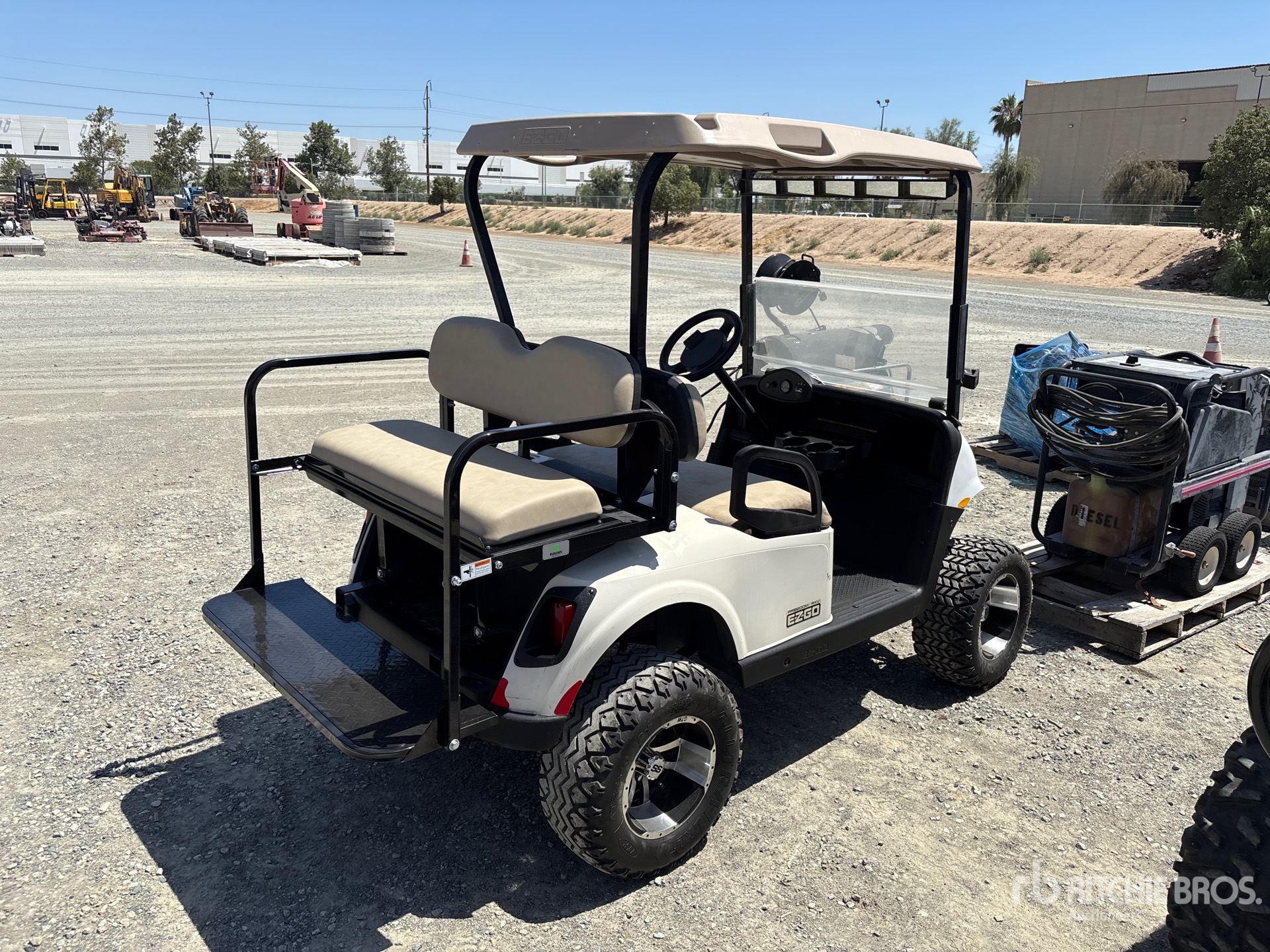General Appearance with Picture, Right Rear Corner